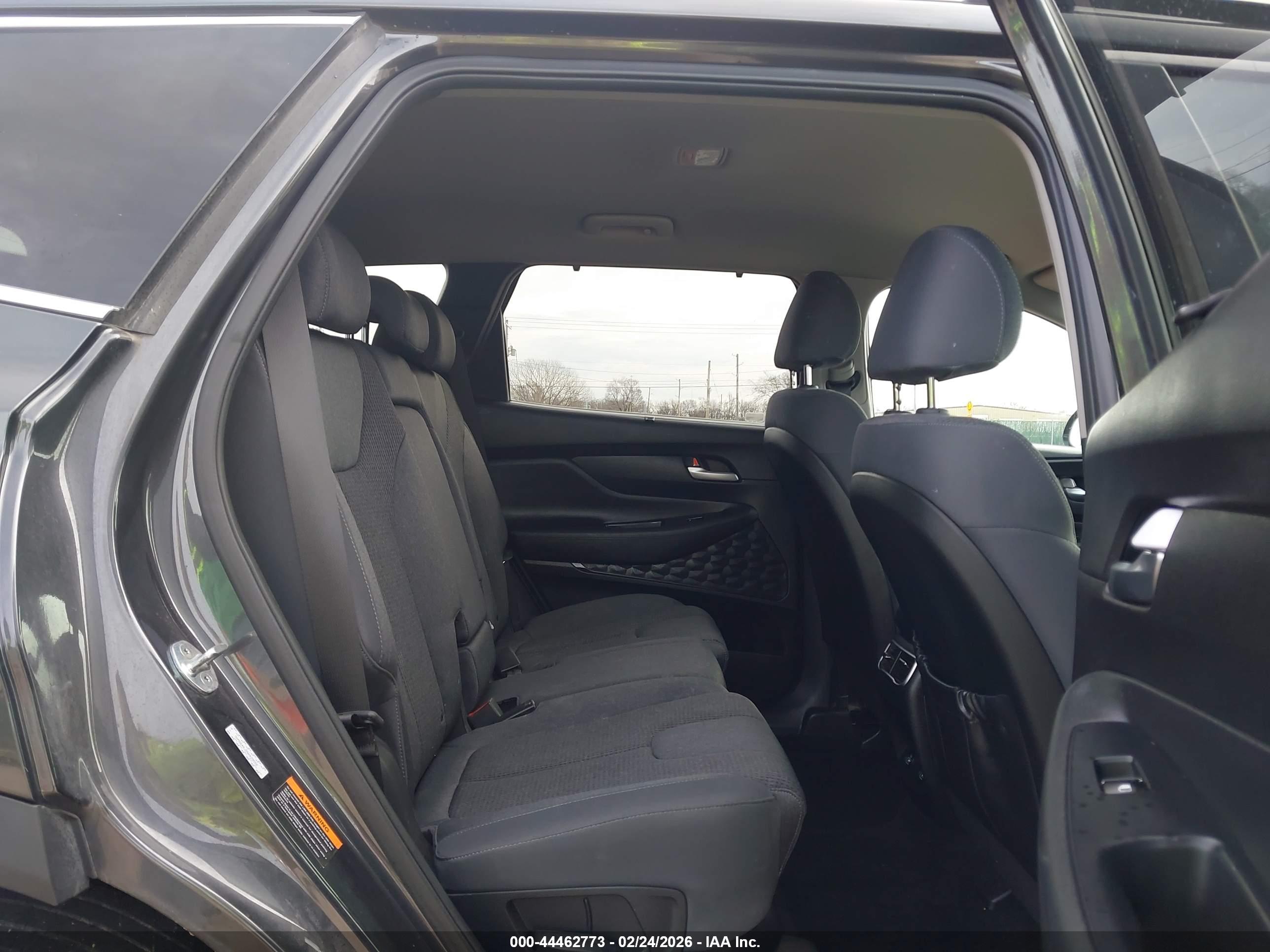 HYUNDAI SANTA image 8