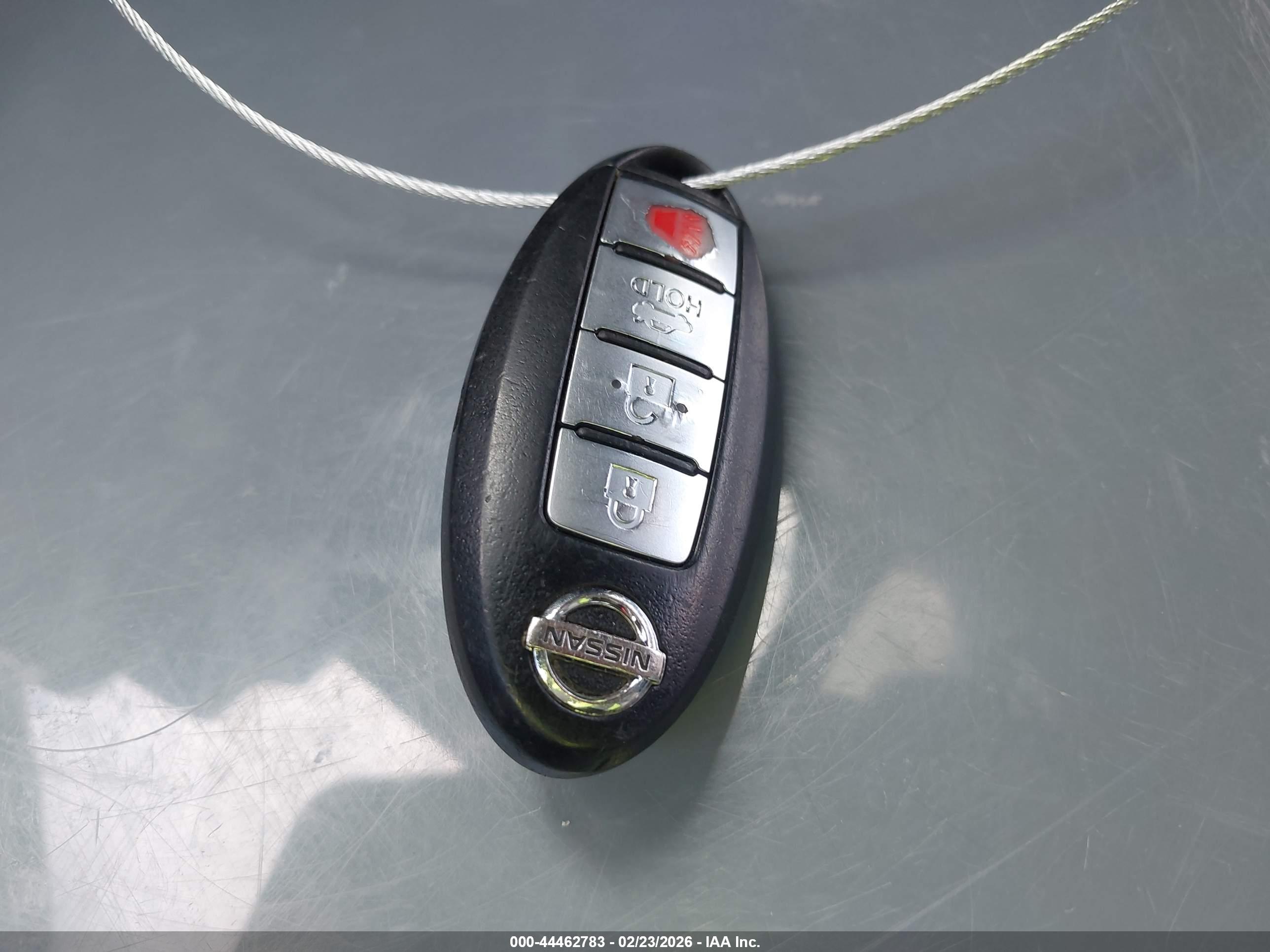 NISSAN MAXIMA image 11