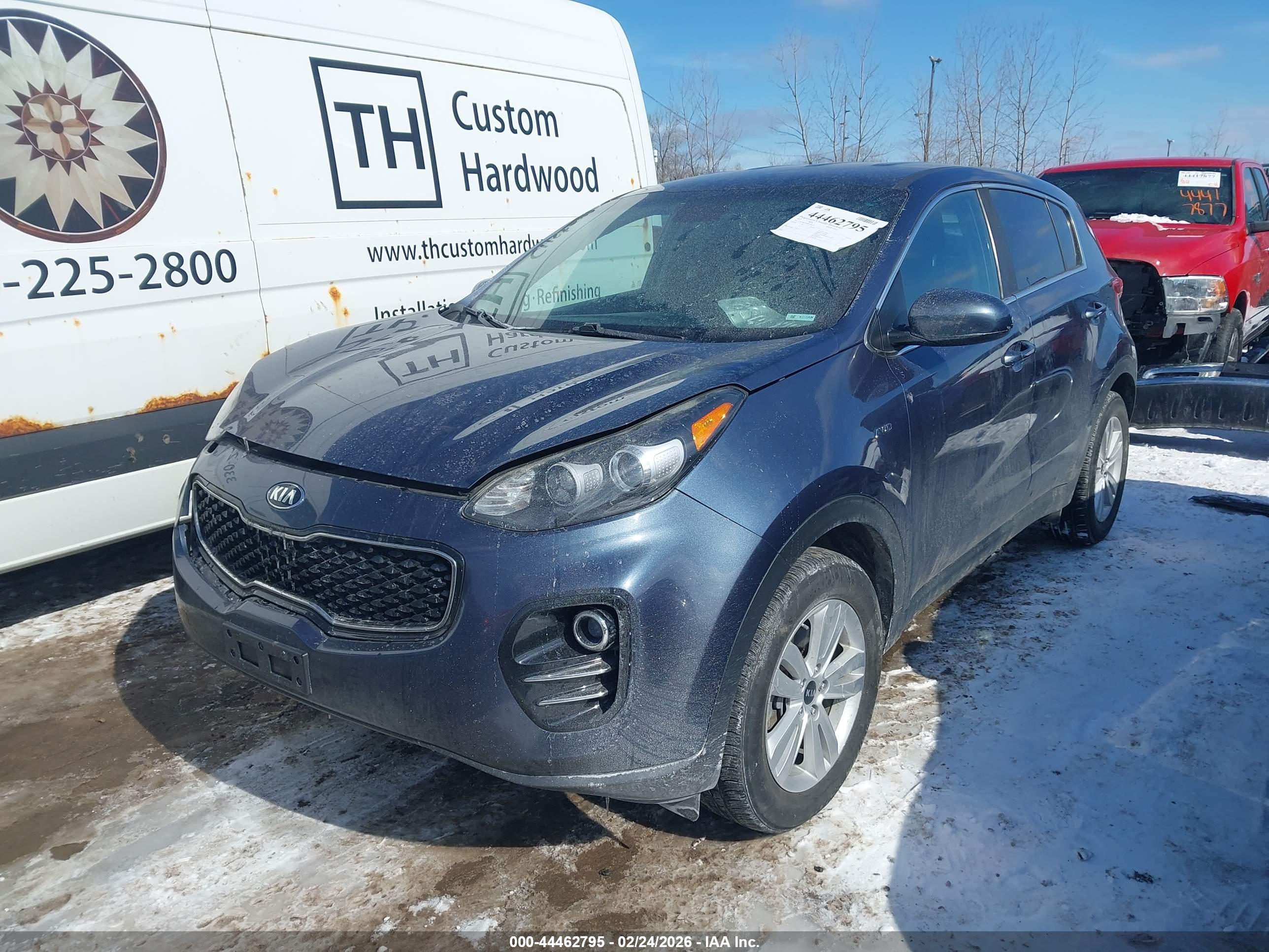 KIA SPORTAGE image 2