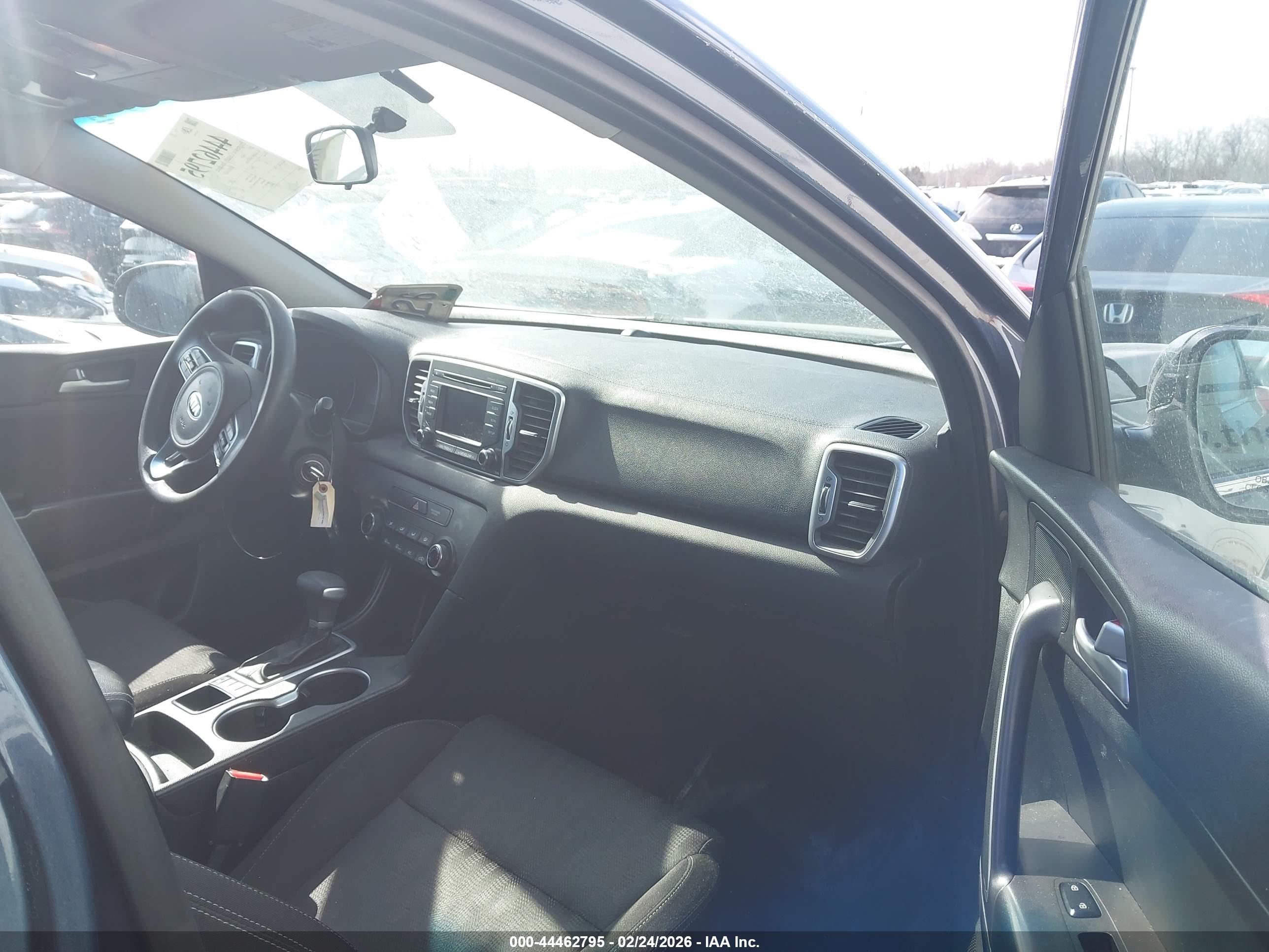 KIA SPORTAGE image 5