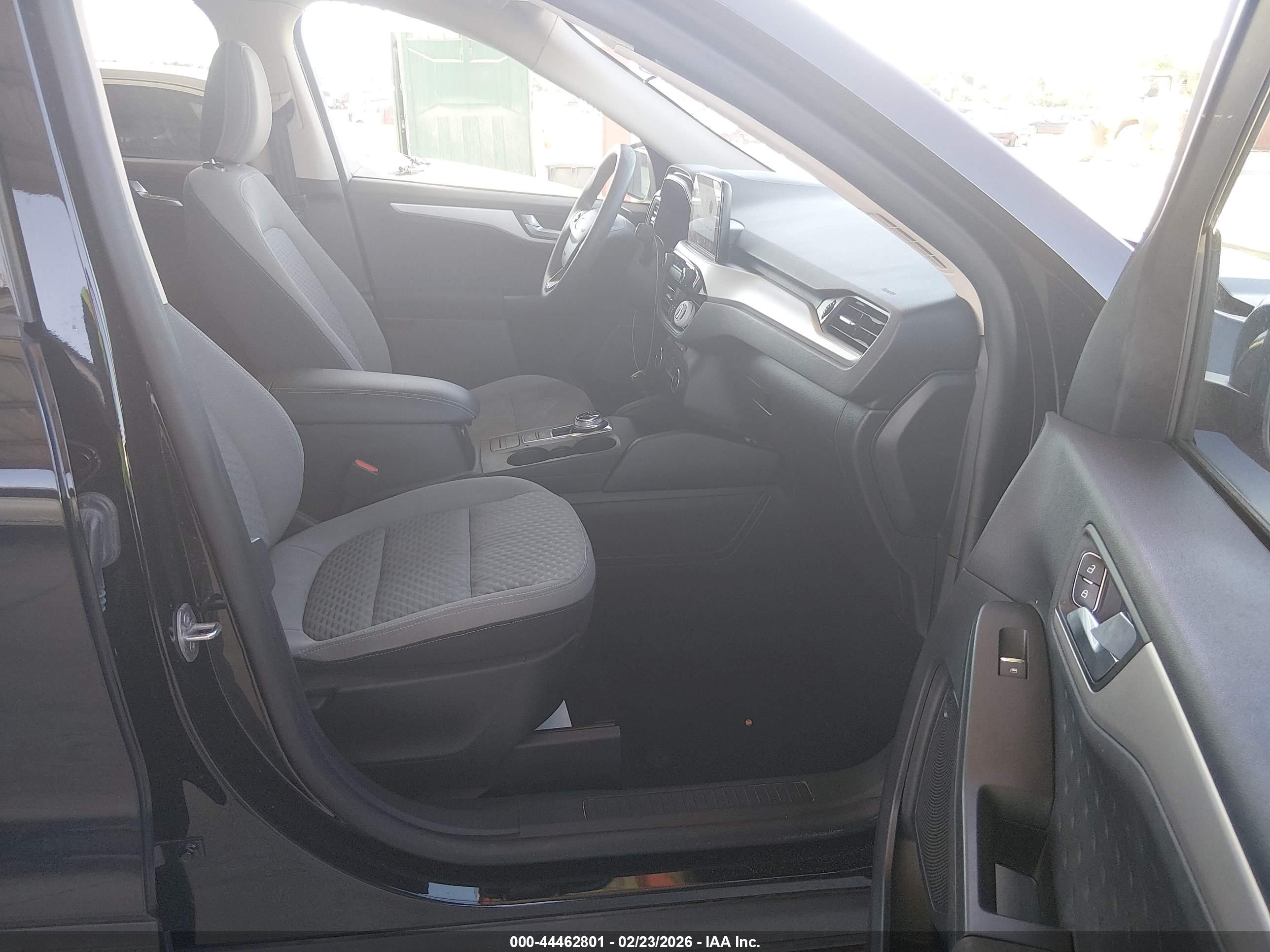 FORD ESCAPE image 5
