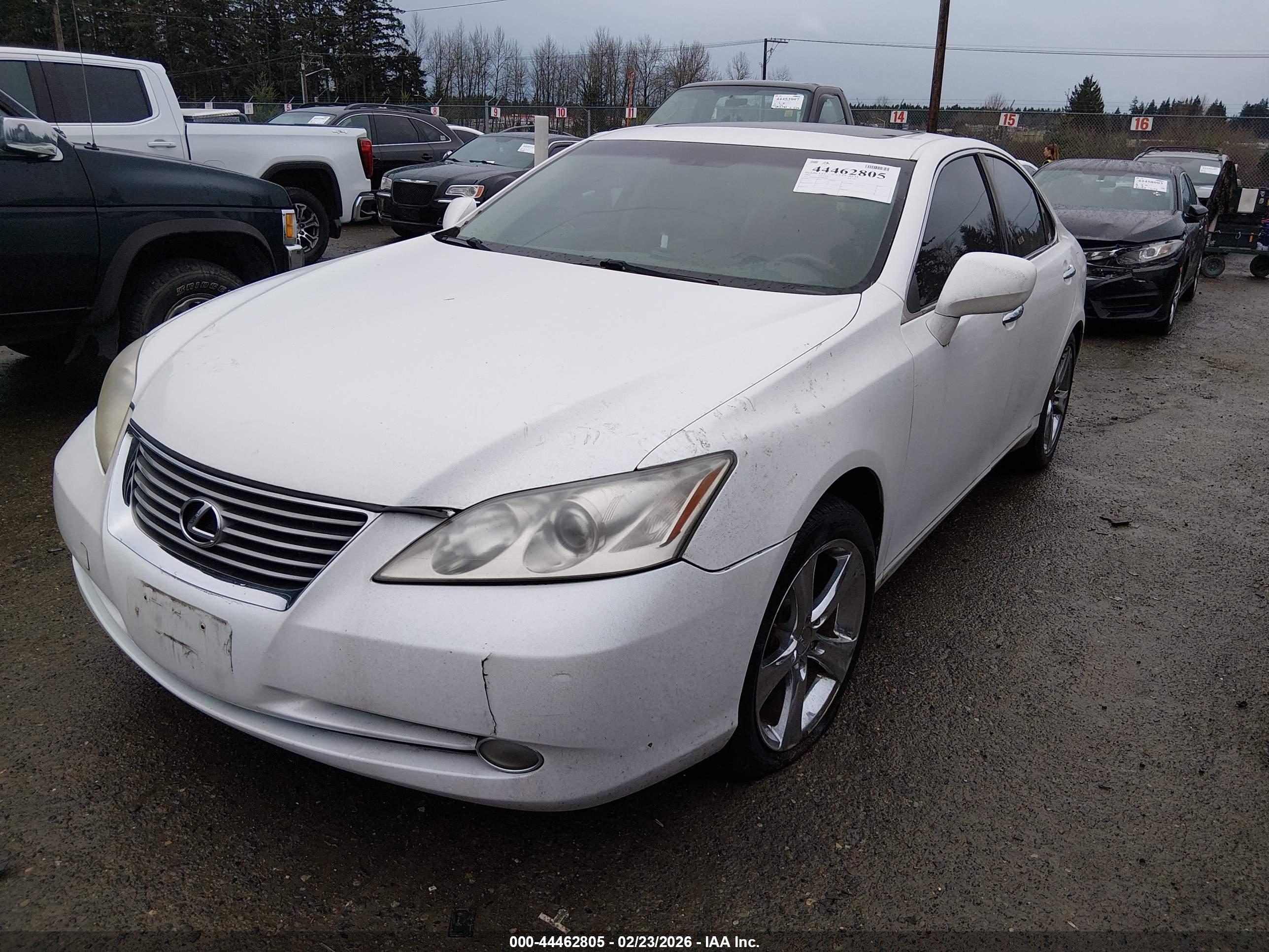 LEXUS ES image 2