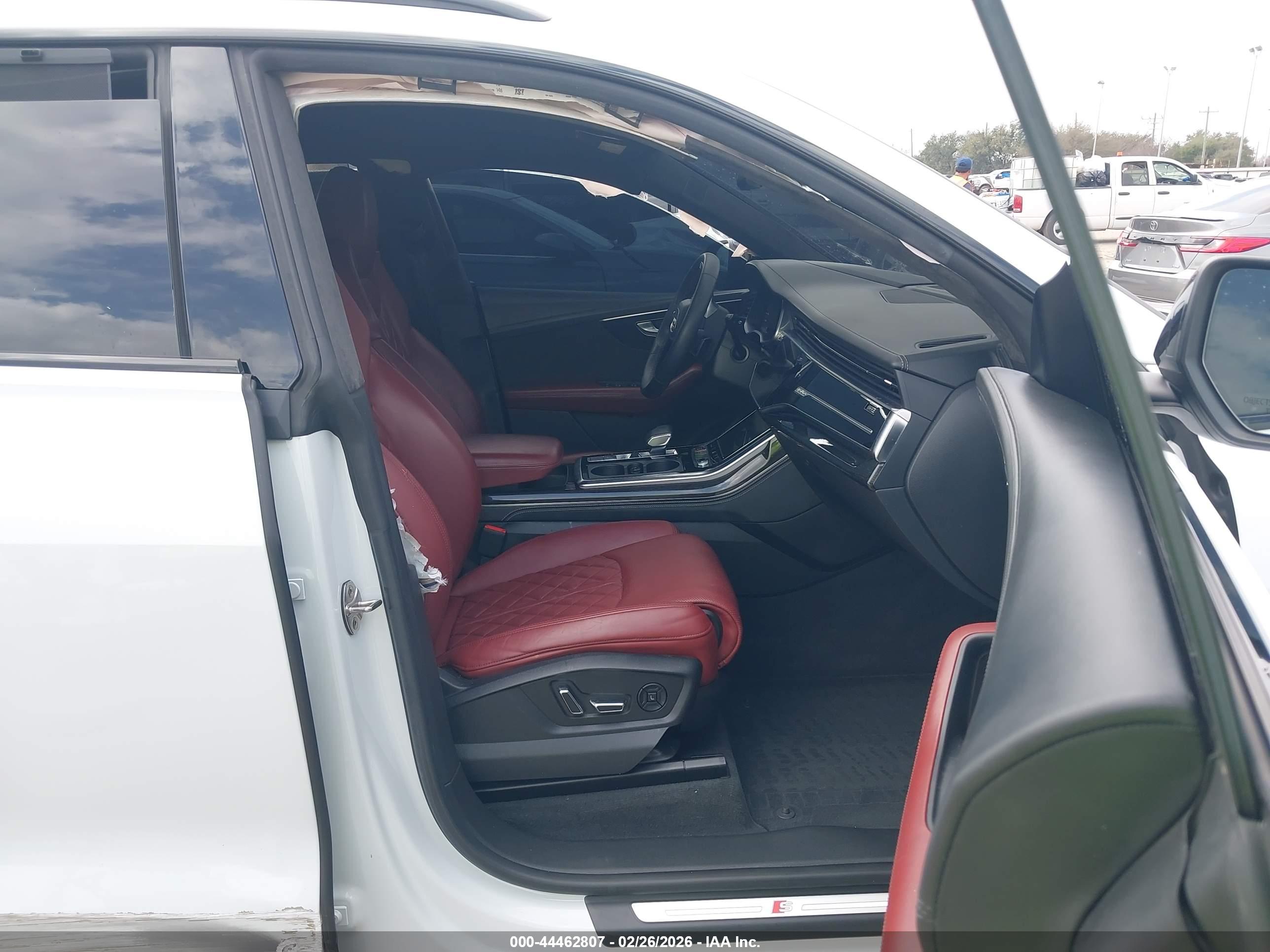 AUDI SQ8 image 5