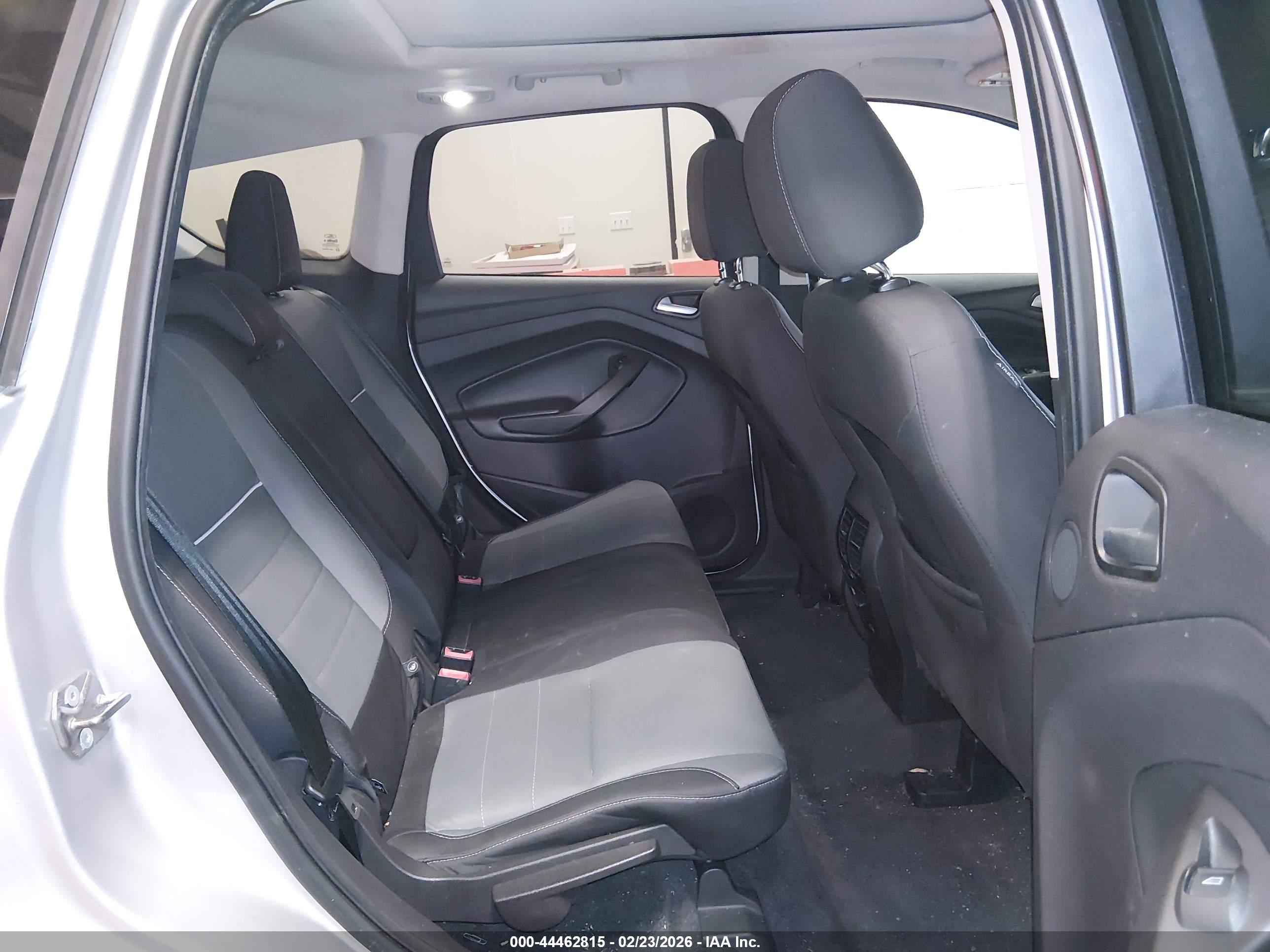 FORD ESCAPE image 8