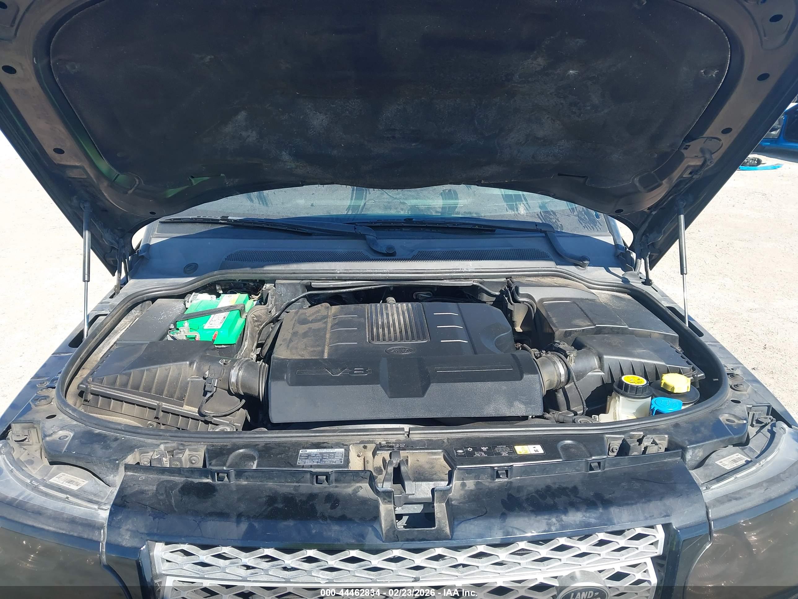 LAND ROVER image 10