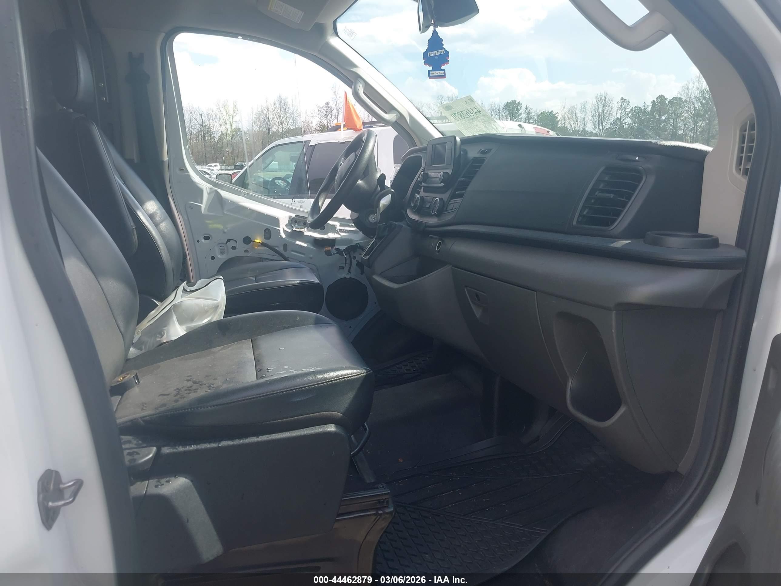 FORD TRANSIT-250 image 5