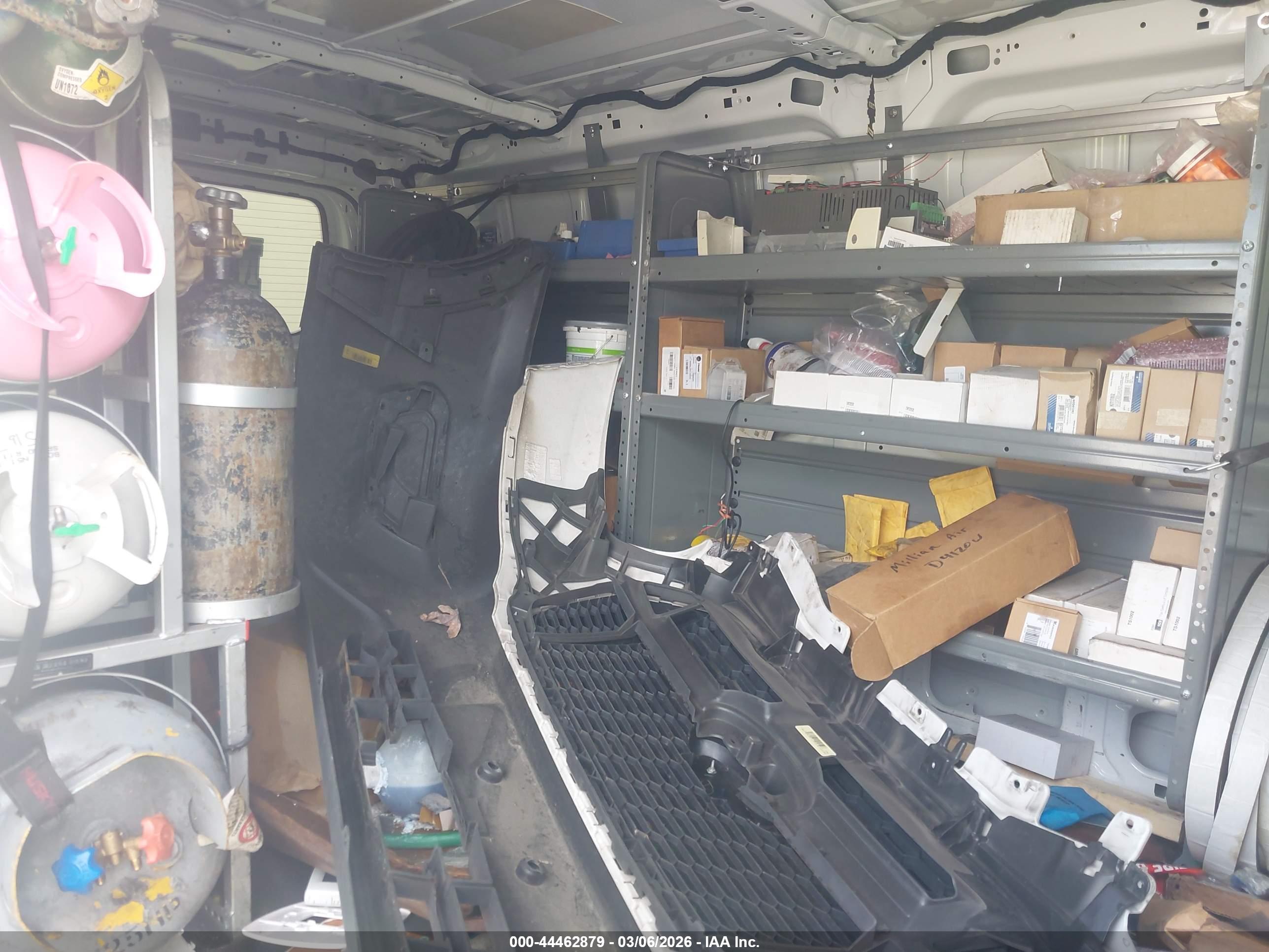 FORD TRANSIT-250 image 8