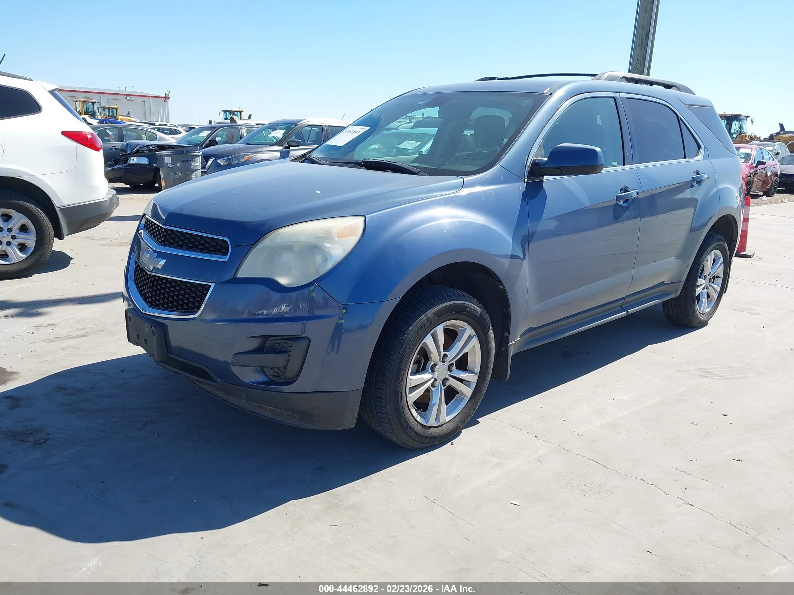 CHEVROLET EQUINOX image 2