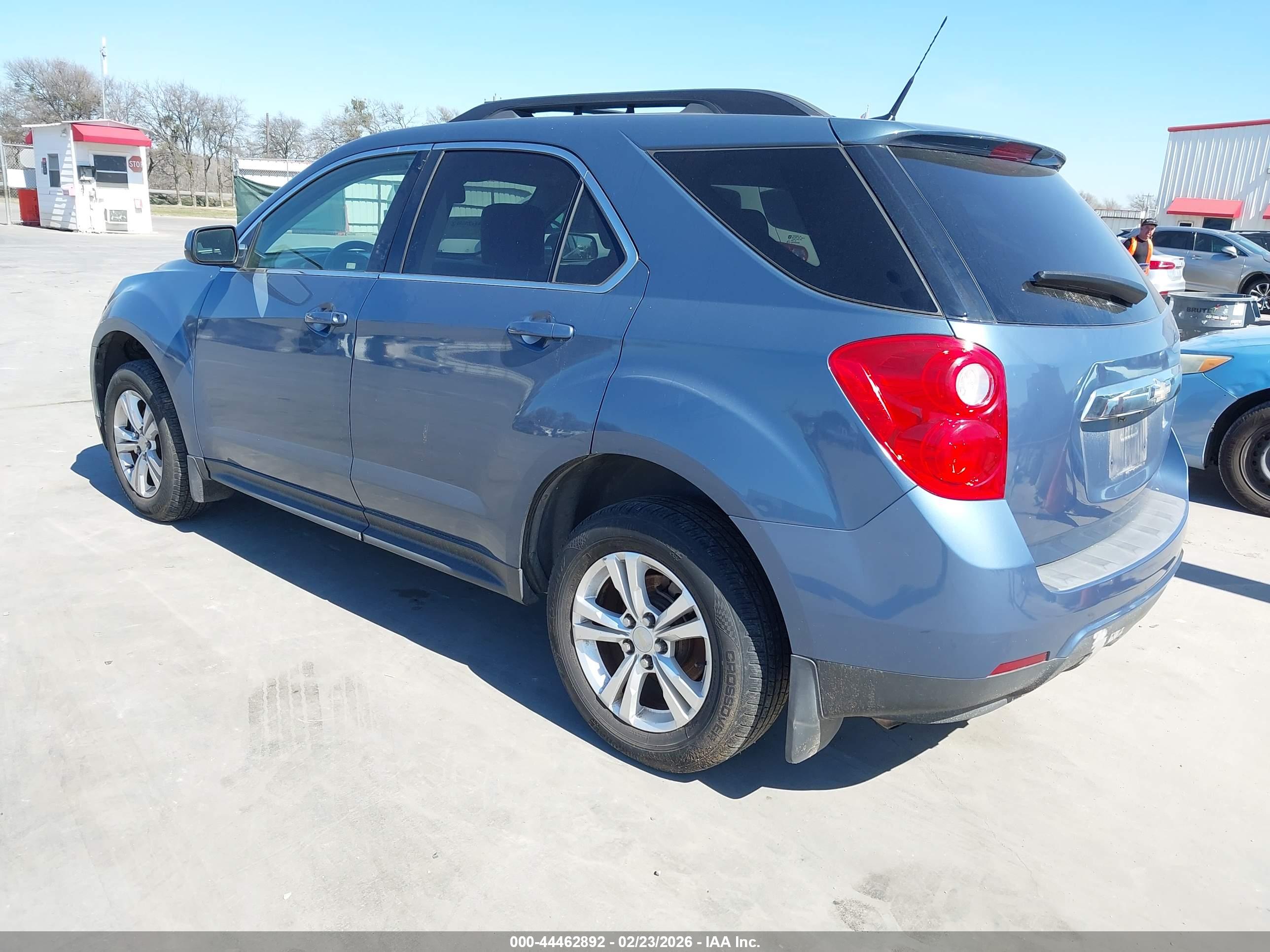 CHEVROLET EQUINOX image 3