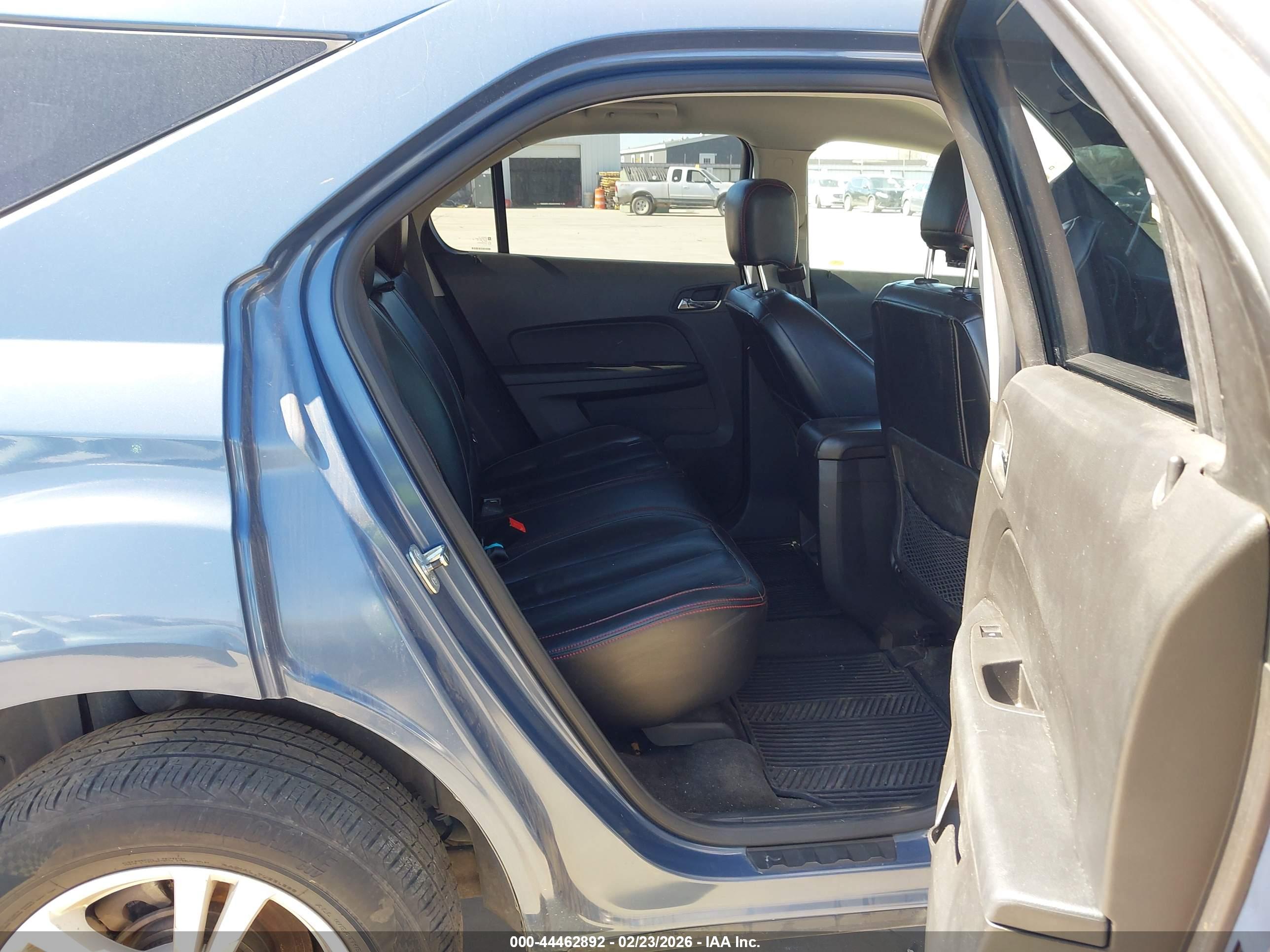 CHEVROLET EQUINOX image 8