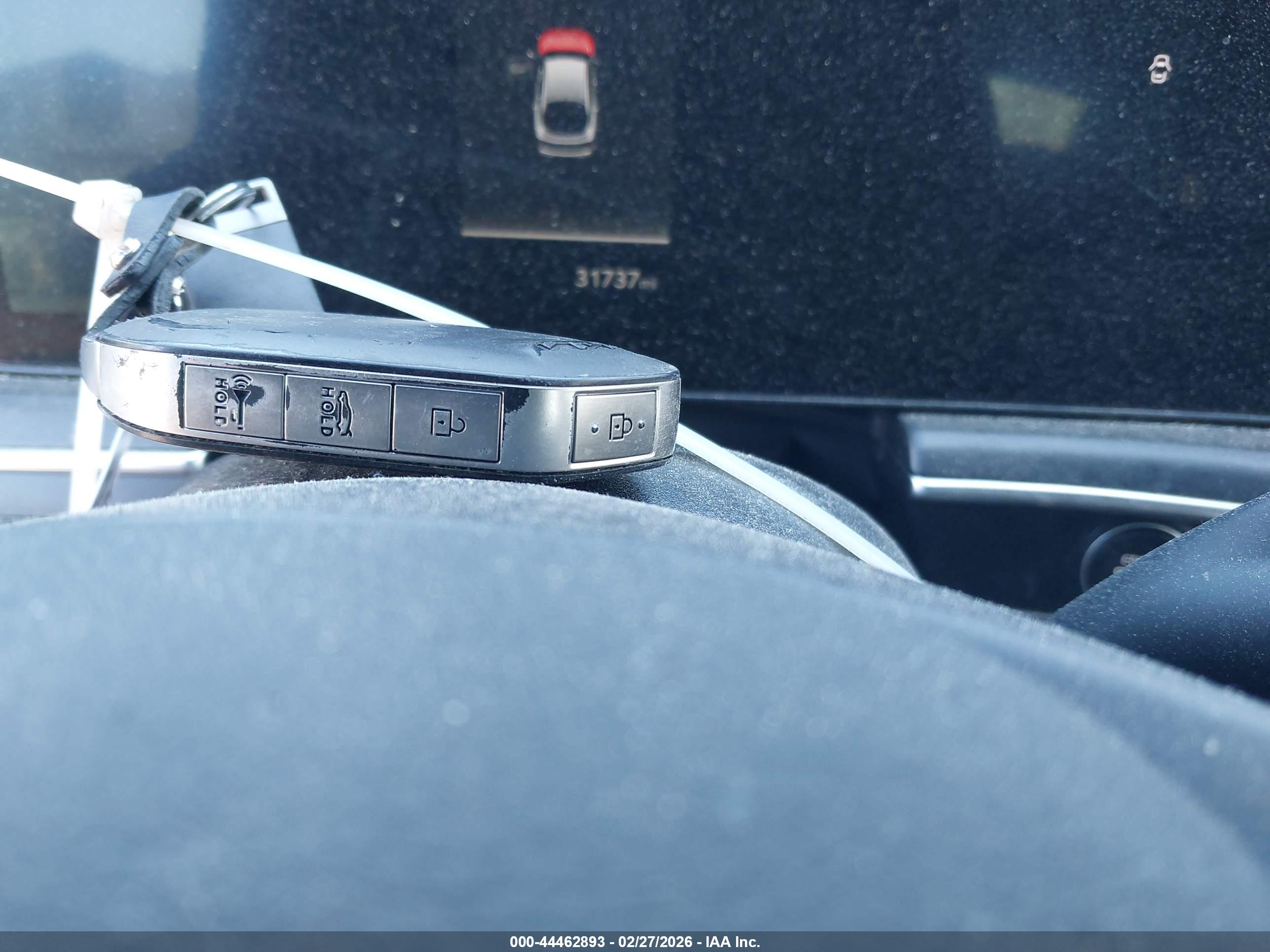 KIA K5 image 11