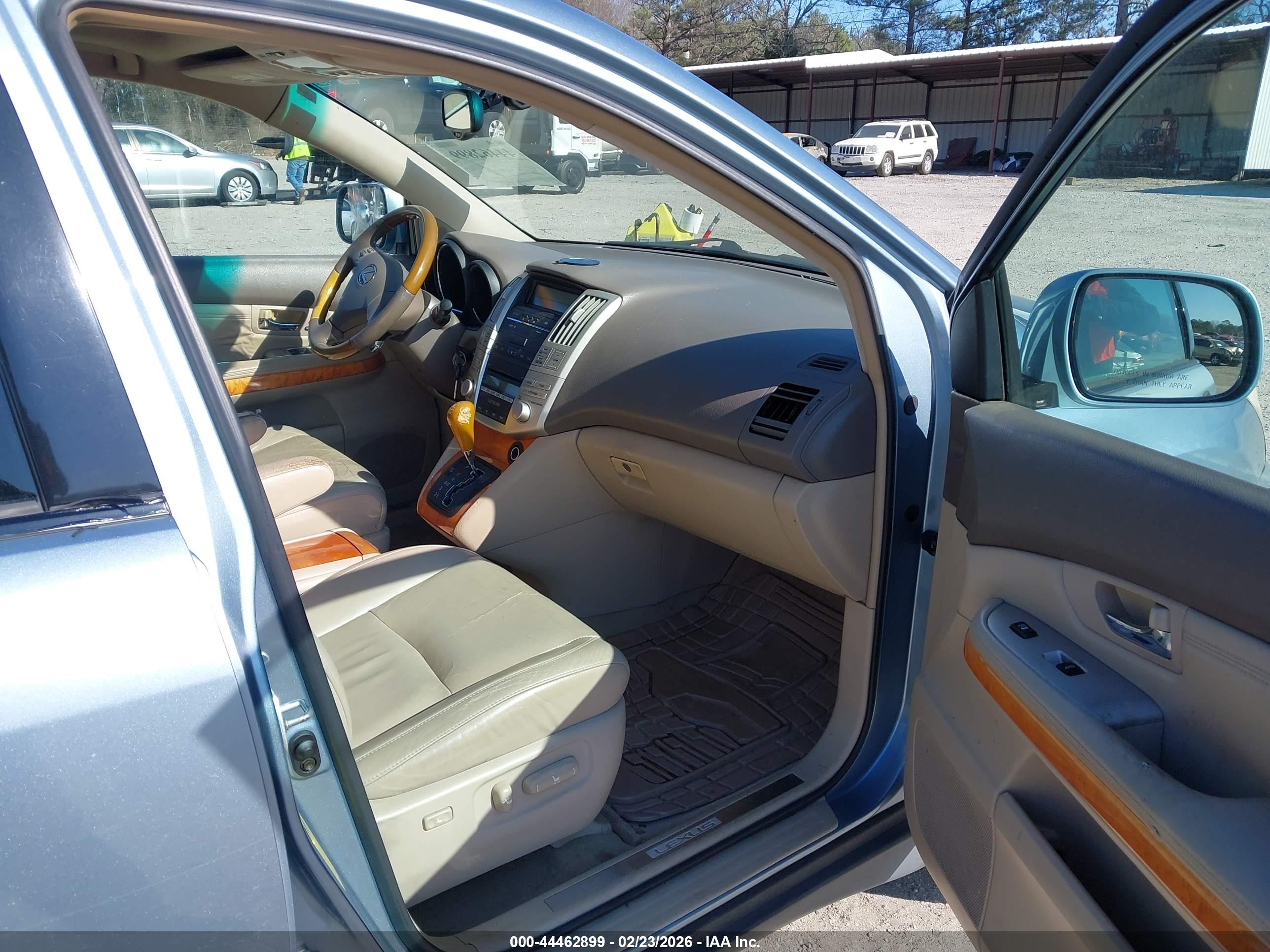LEXUS RX image 5