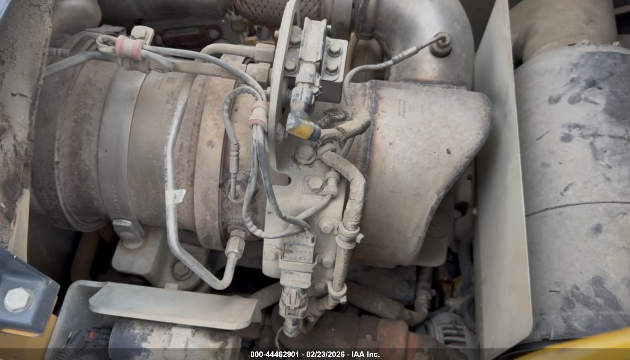 JOHN DEERE image 10