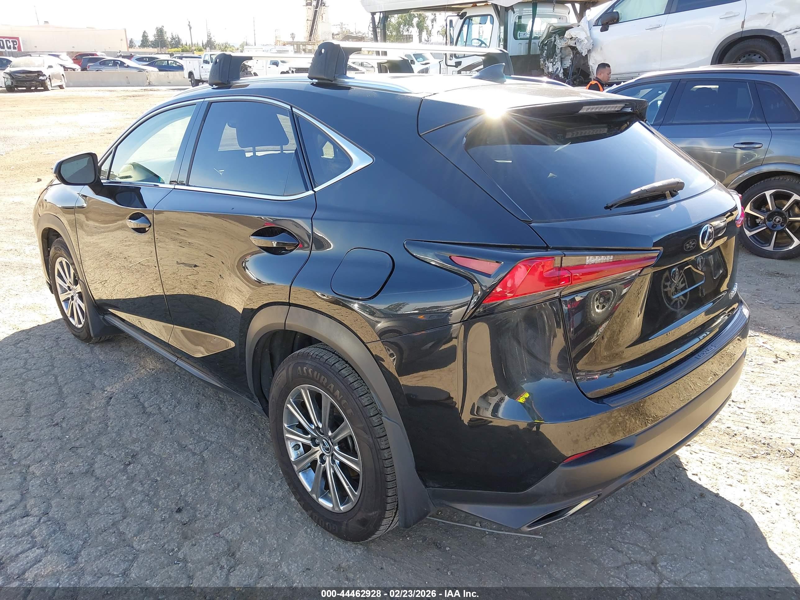 LEXUS NX image 3