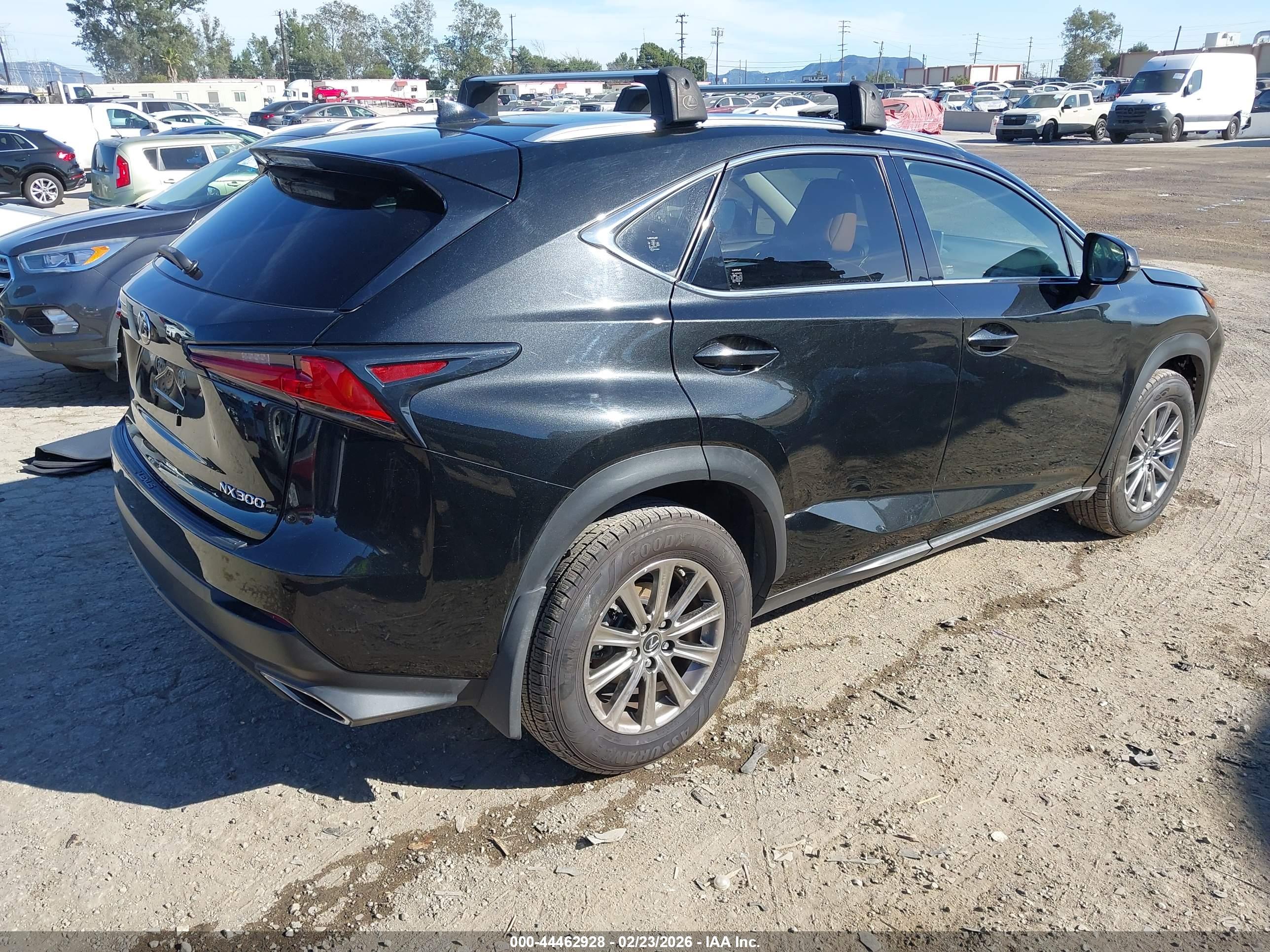 LEXUS NX image 4