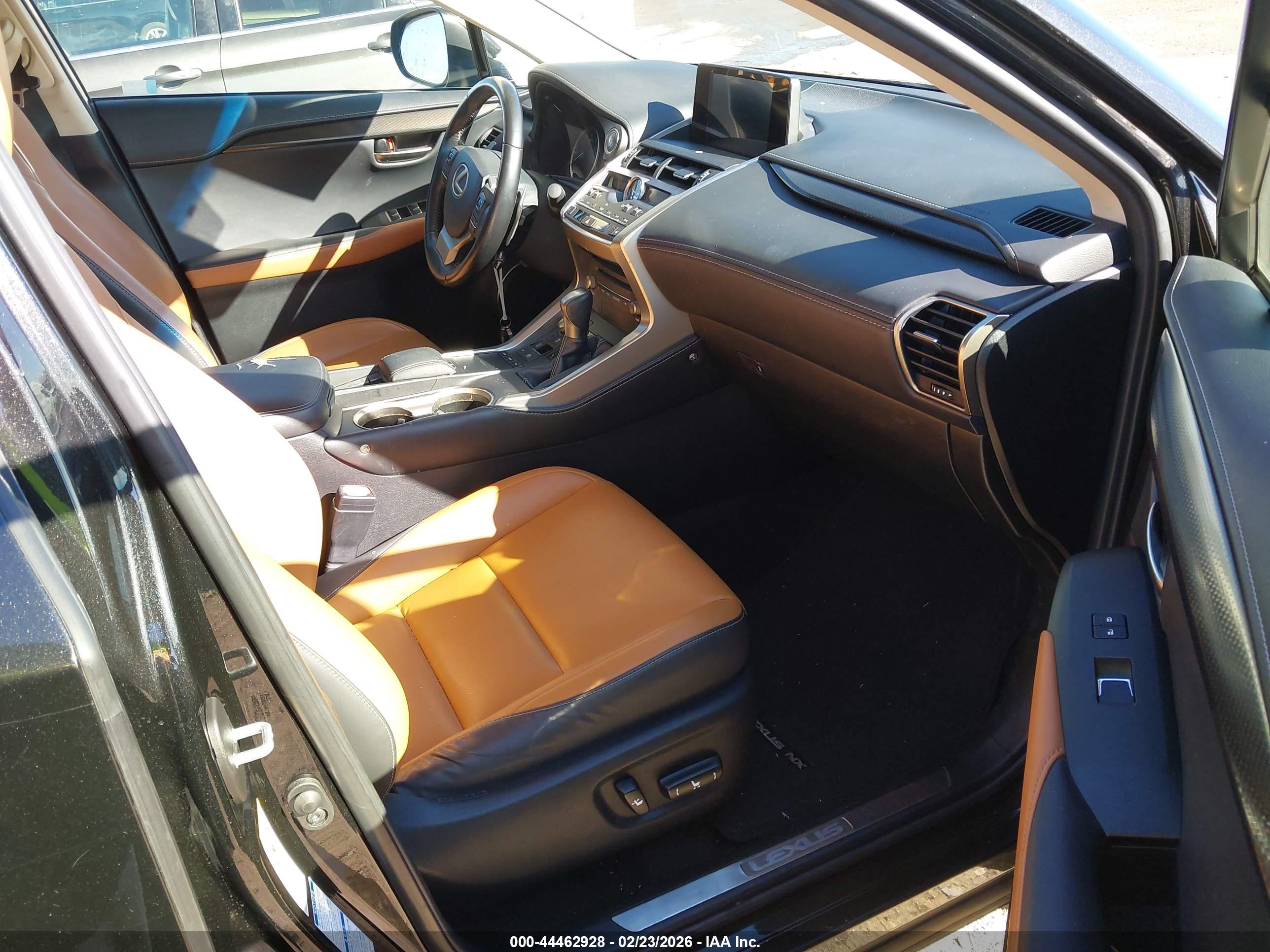 LEXUS NX image 5