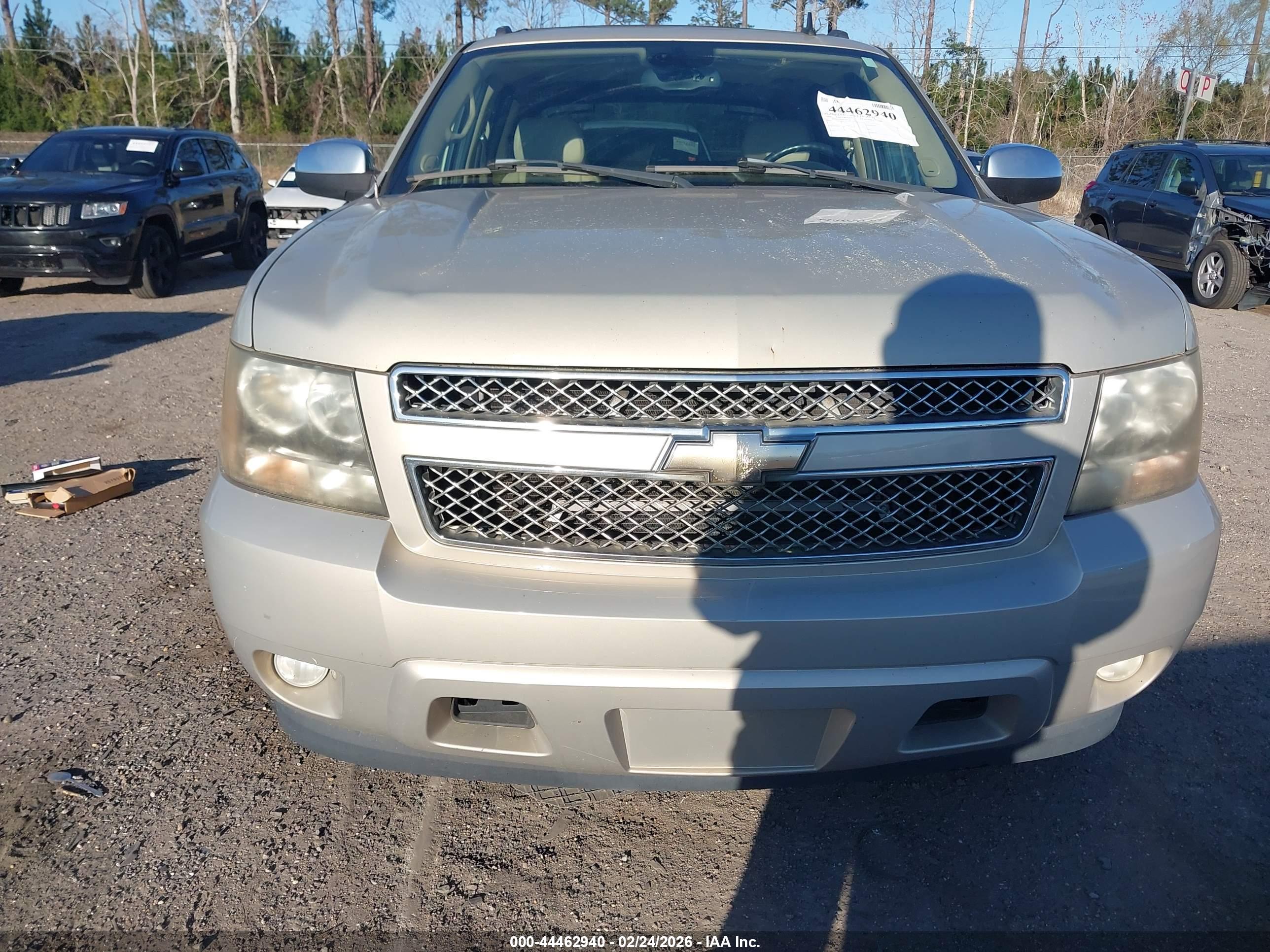 CHEVROLET AVALANCHE image 6
