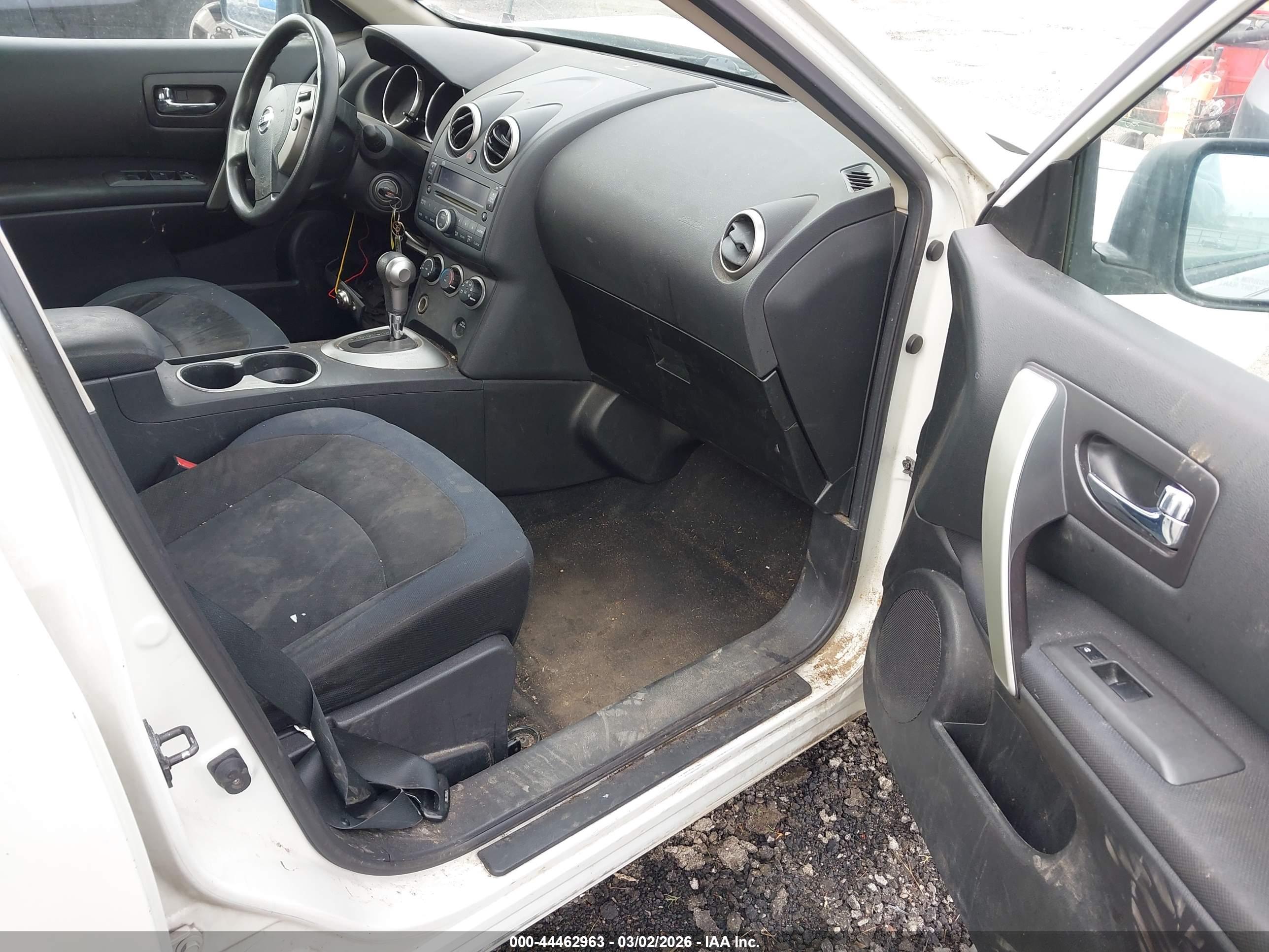 NISSAN ROGUE image 5