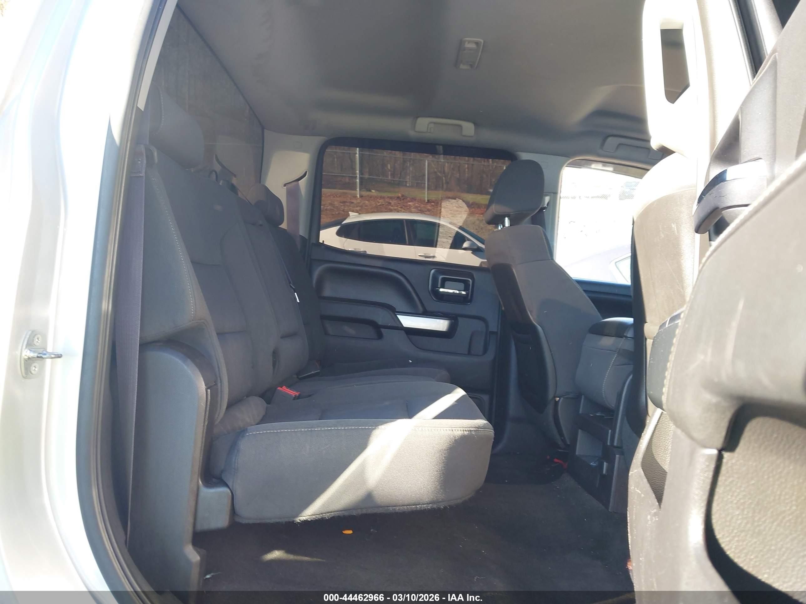 CHEVROLET SILVERADO image 8