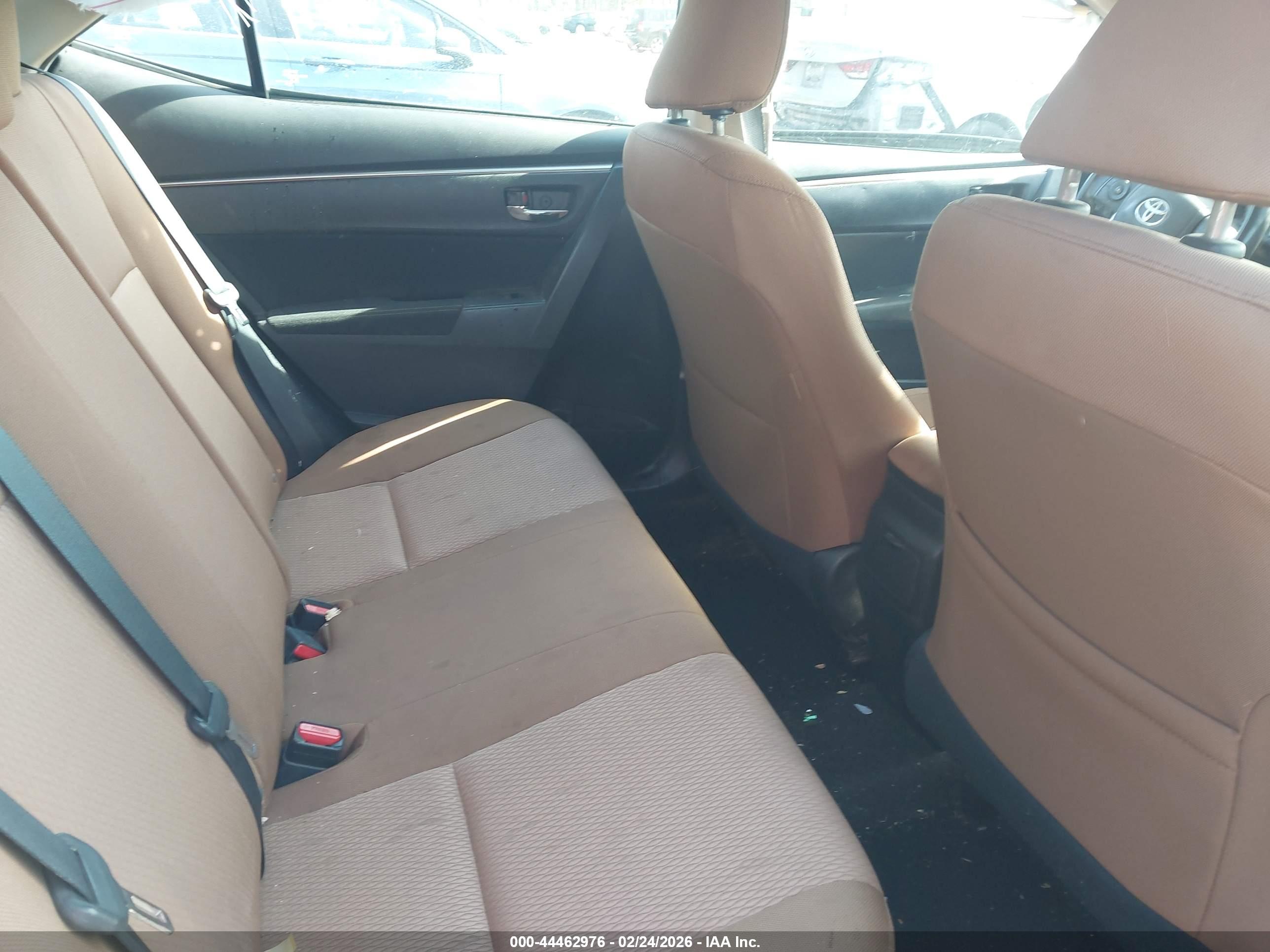TOYOTA COROLLA image 8