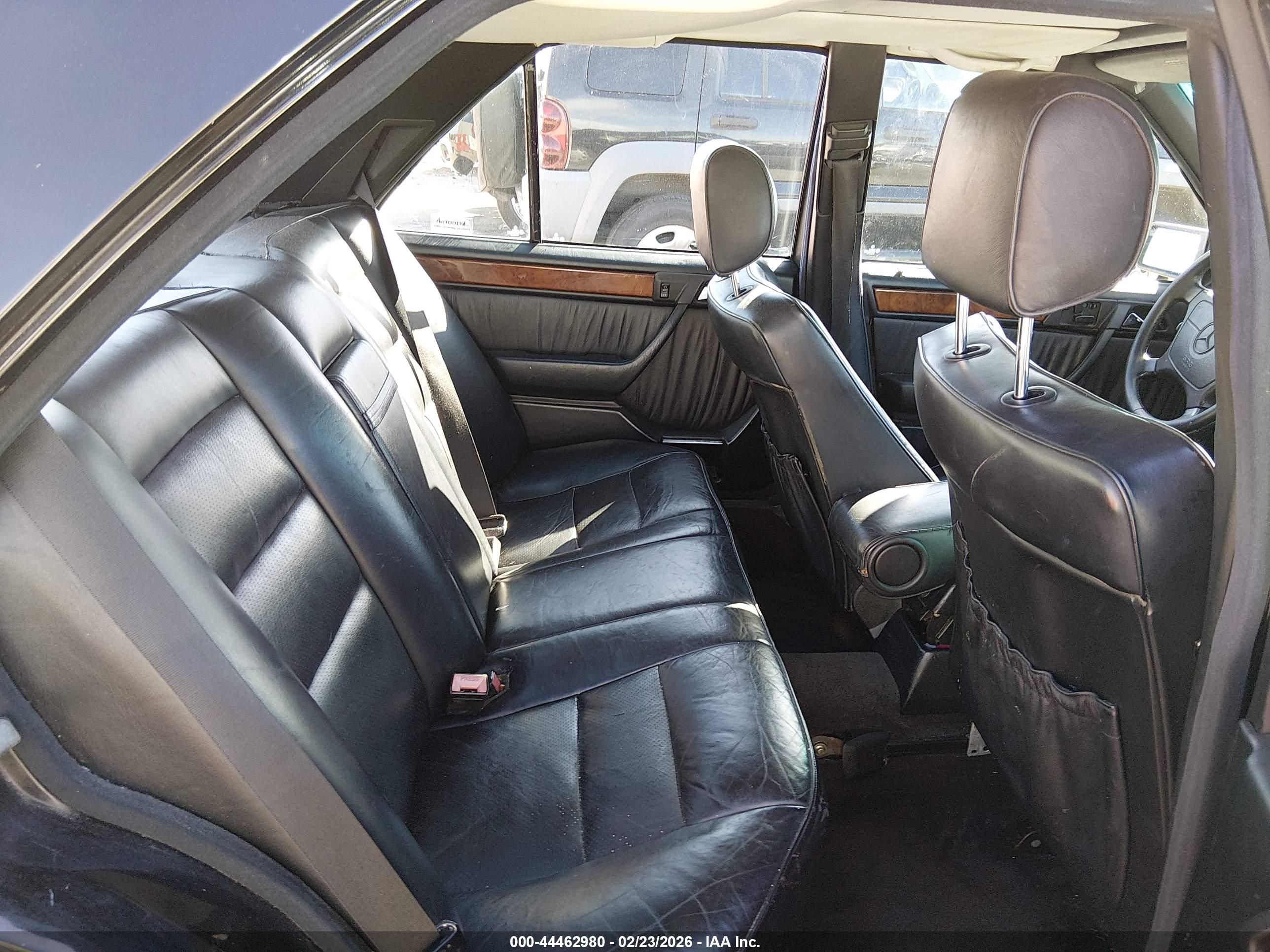 MERCEDES-BENZ 400 image 8