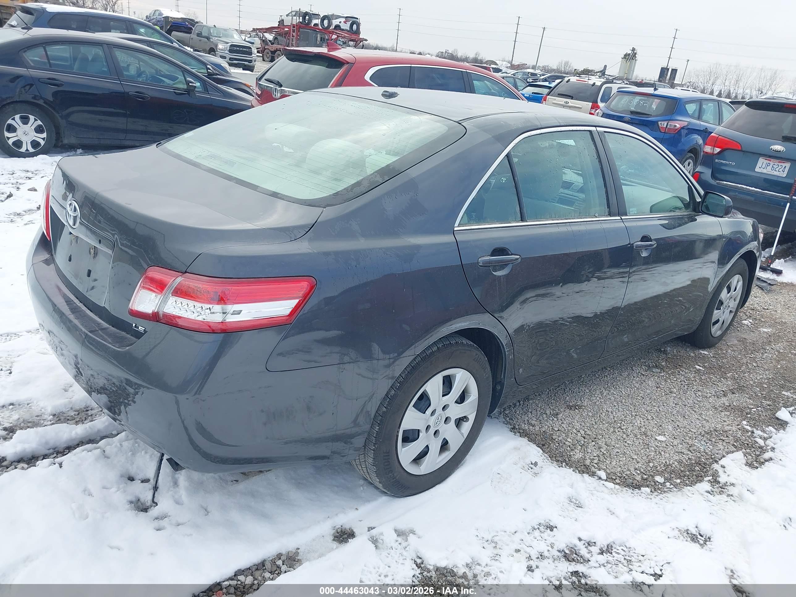 TOYOTA CAMRY image 4