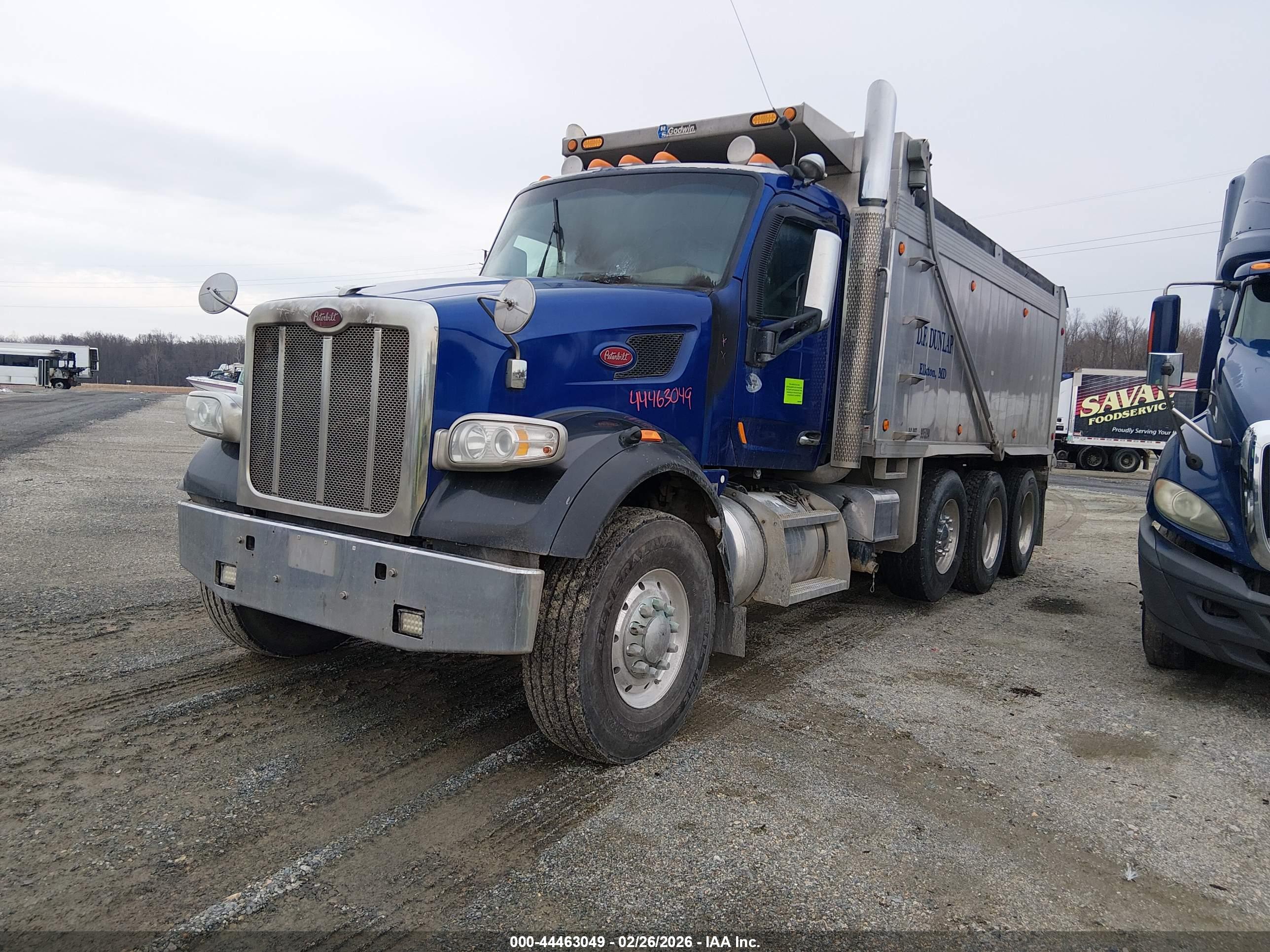 PETERBILT 567 image 2