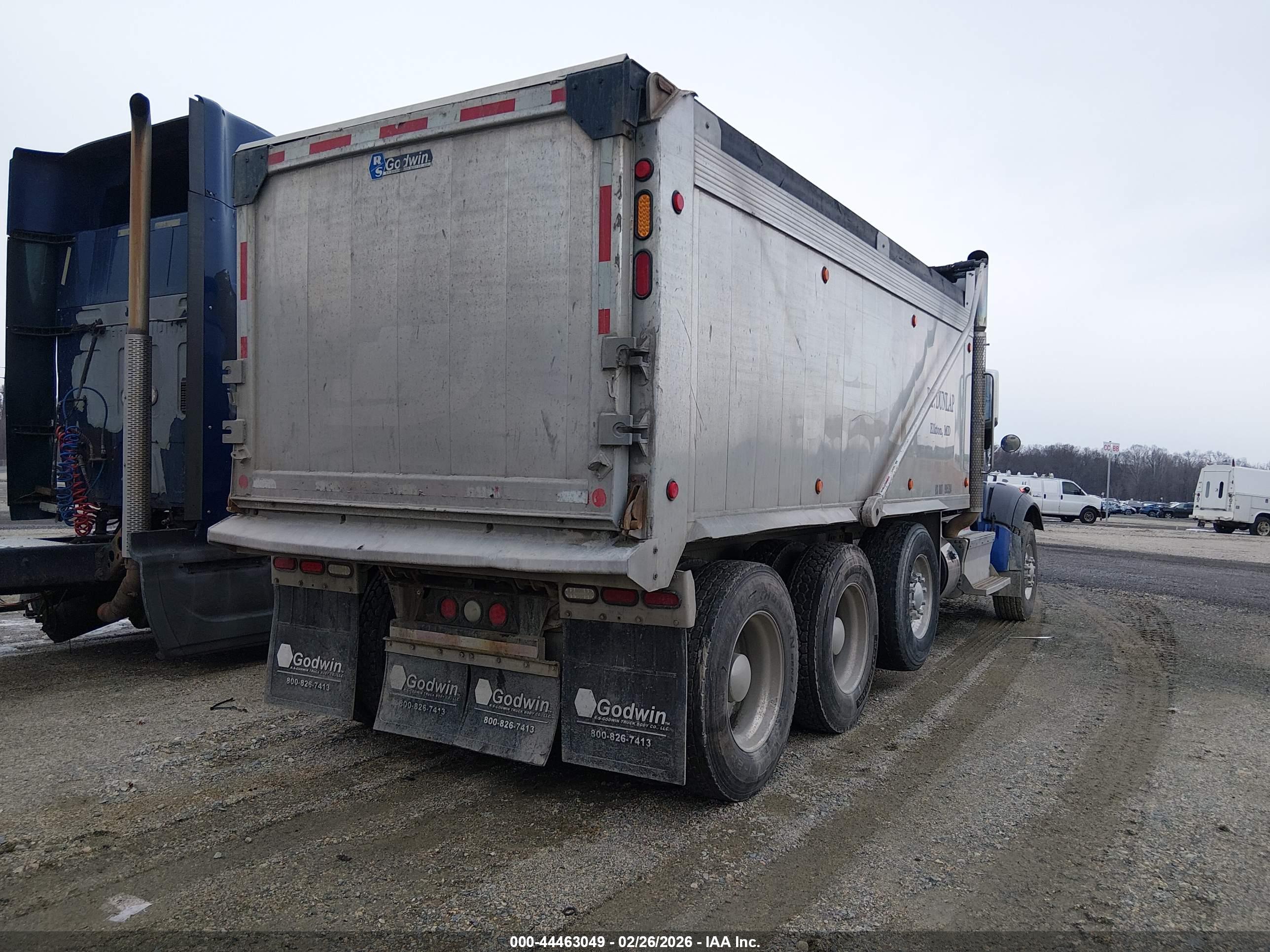 PETERBILT 567 image 4