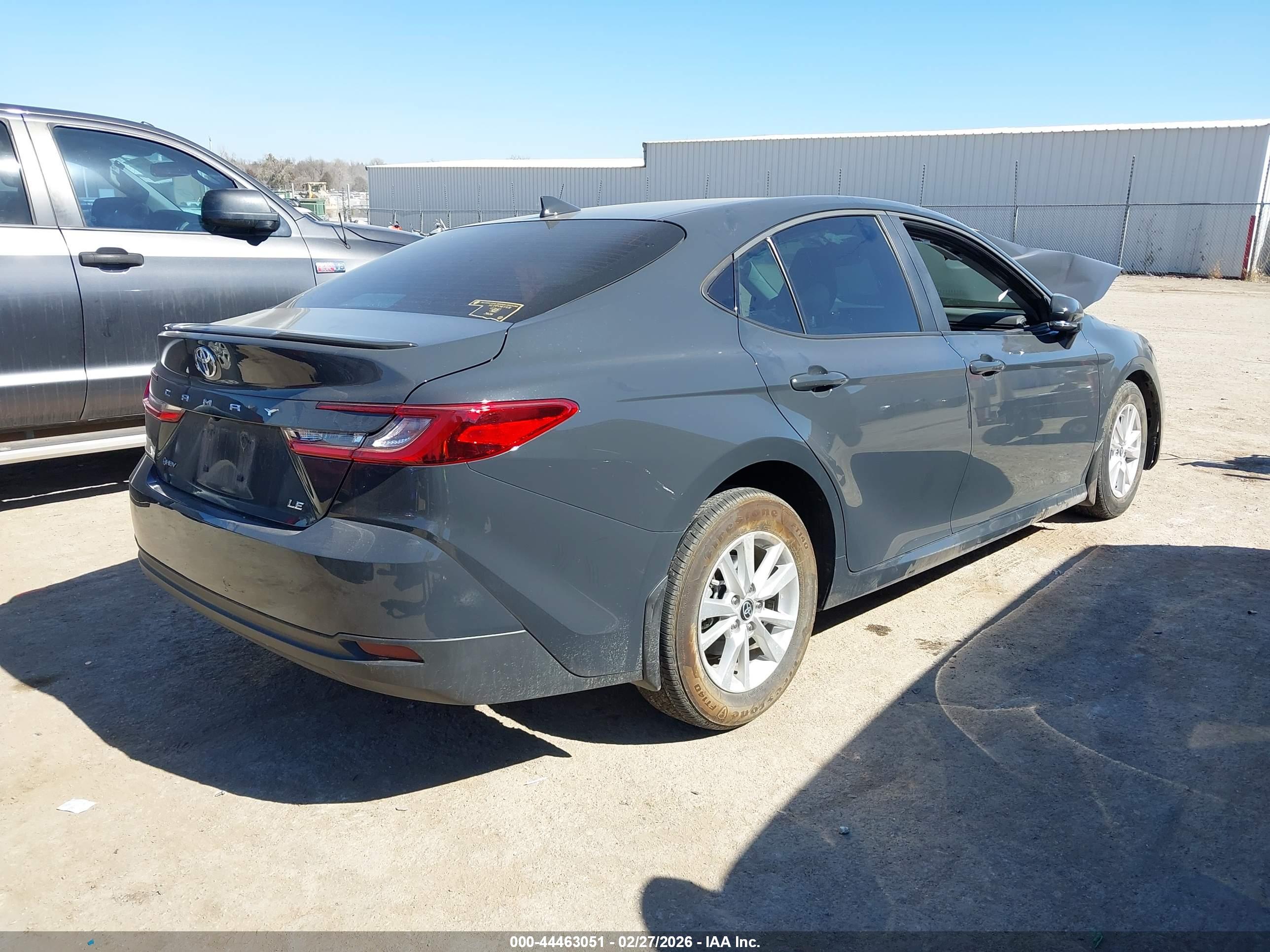 TOYOTA CAMRY image 4