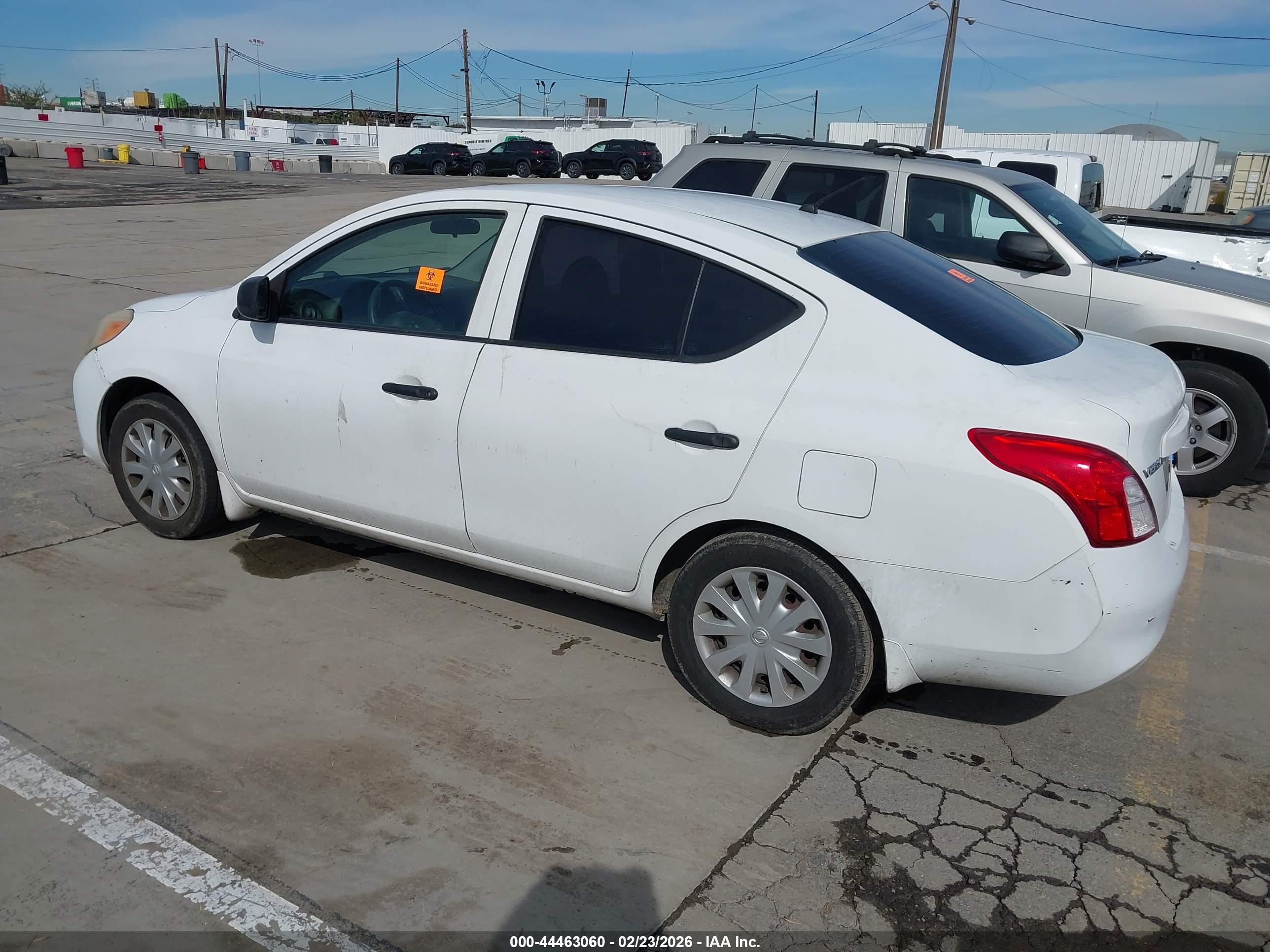 NISSAN VERSA image 3