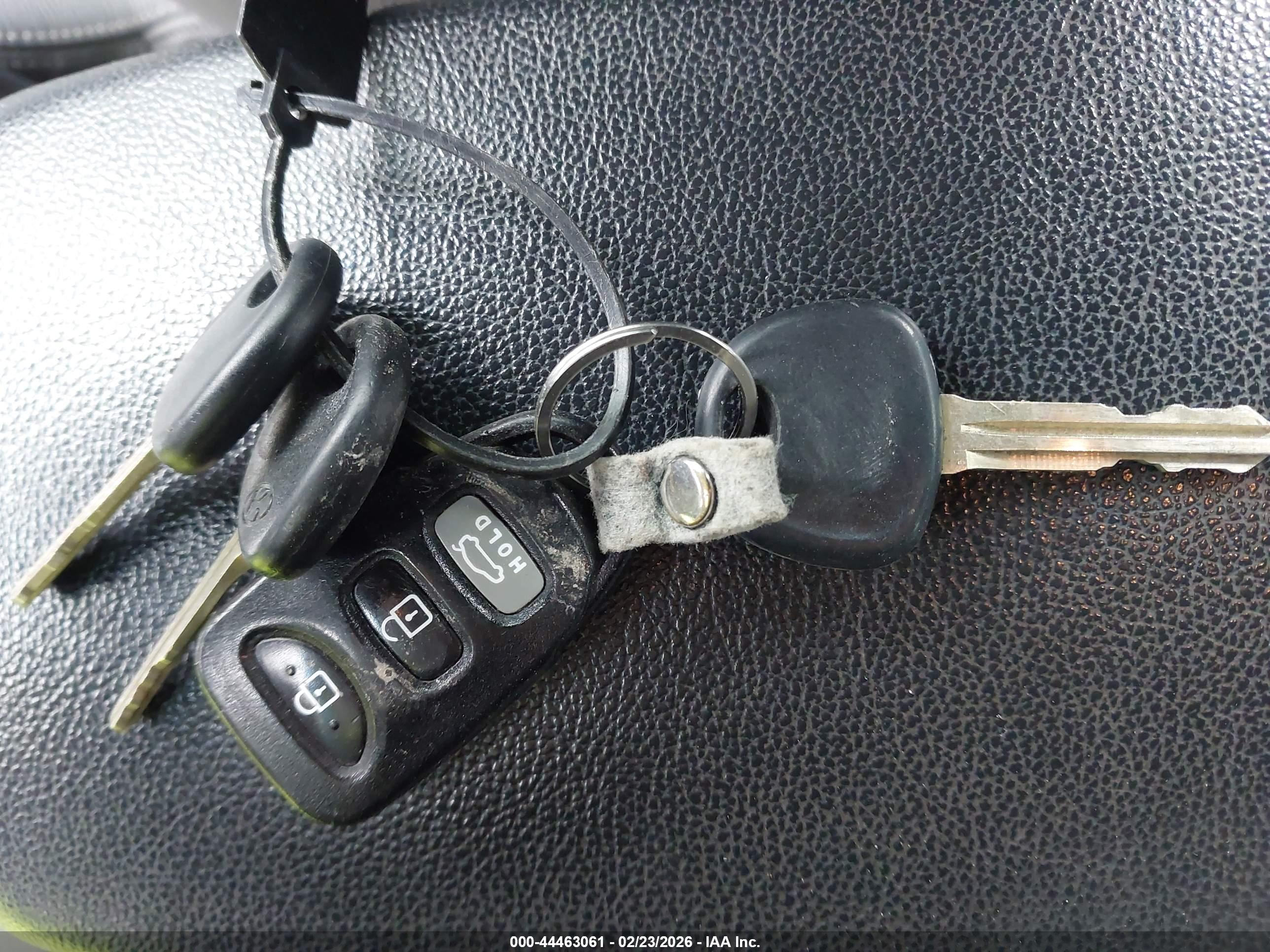 HYUNDAI ELANTRA image 11