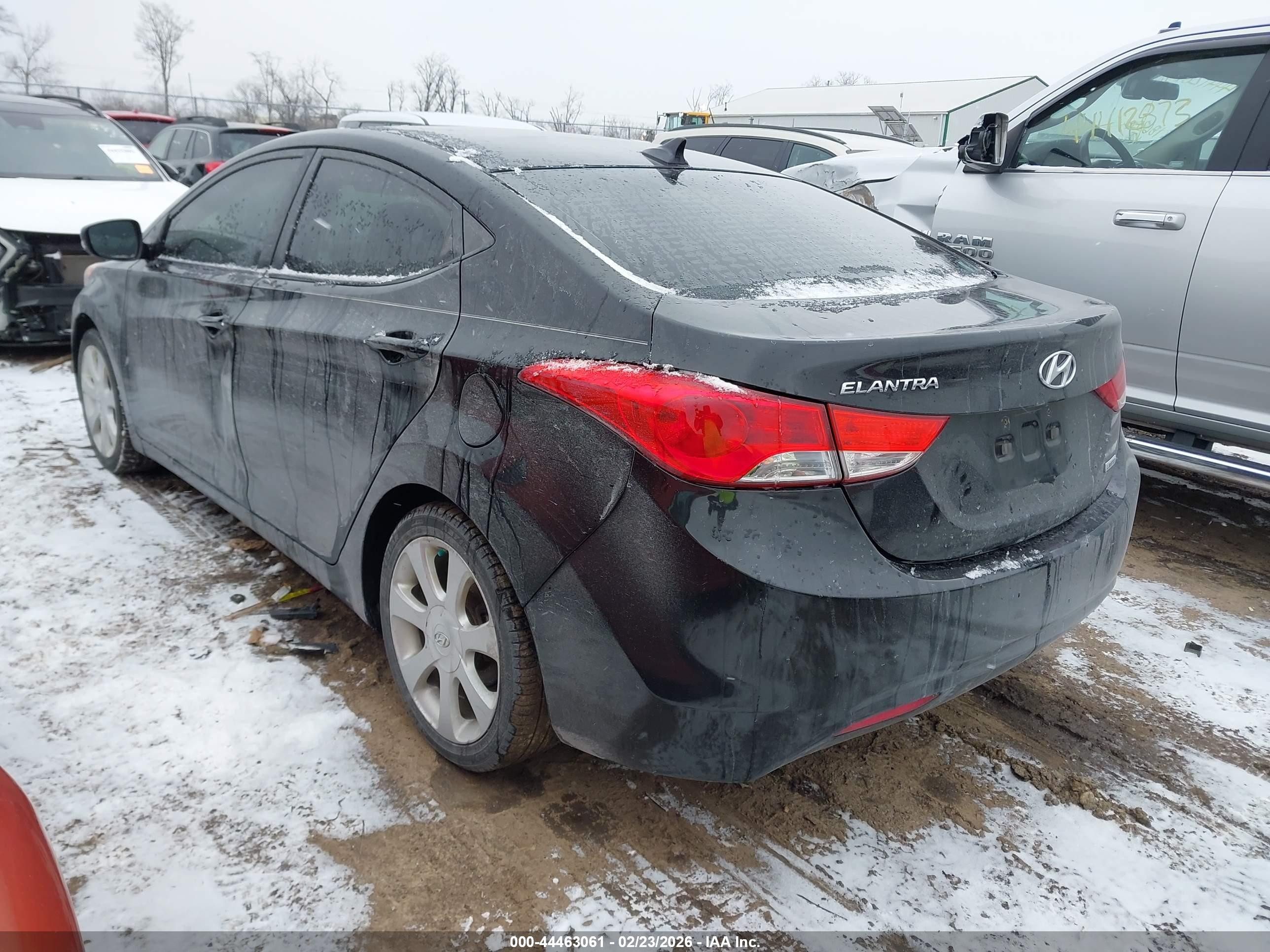 HYUNDAI ELANTRA image 3