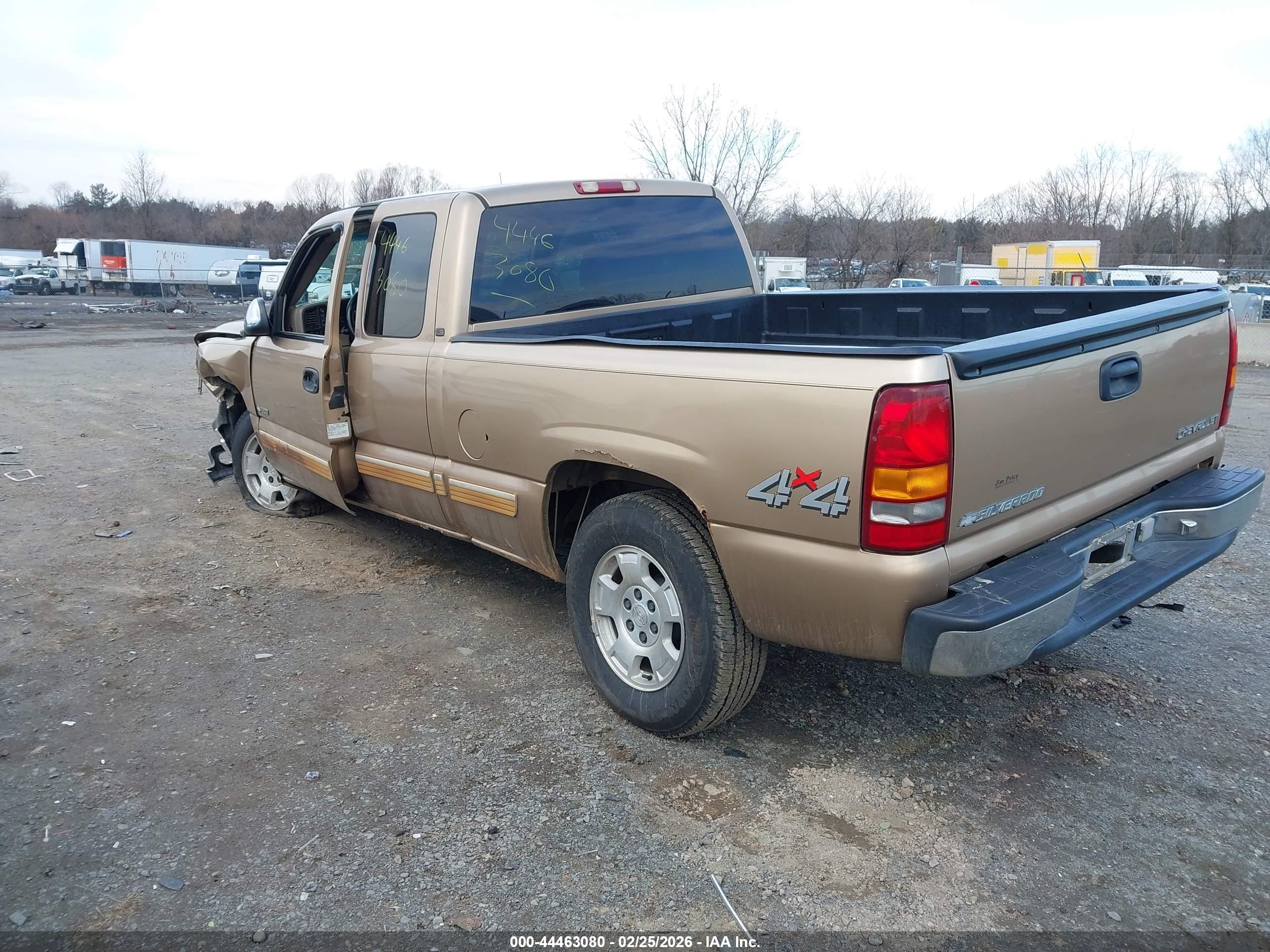 CHEVROLET SILVERADO image 3