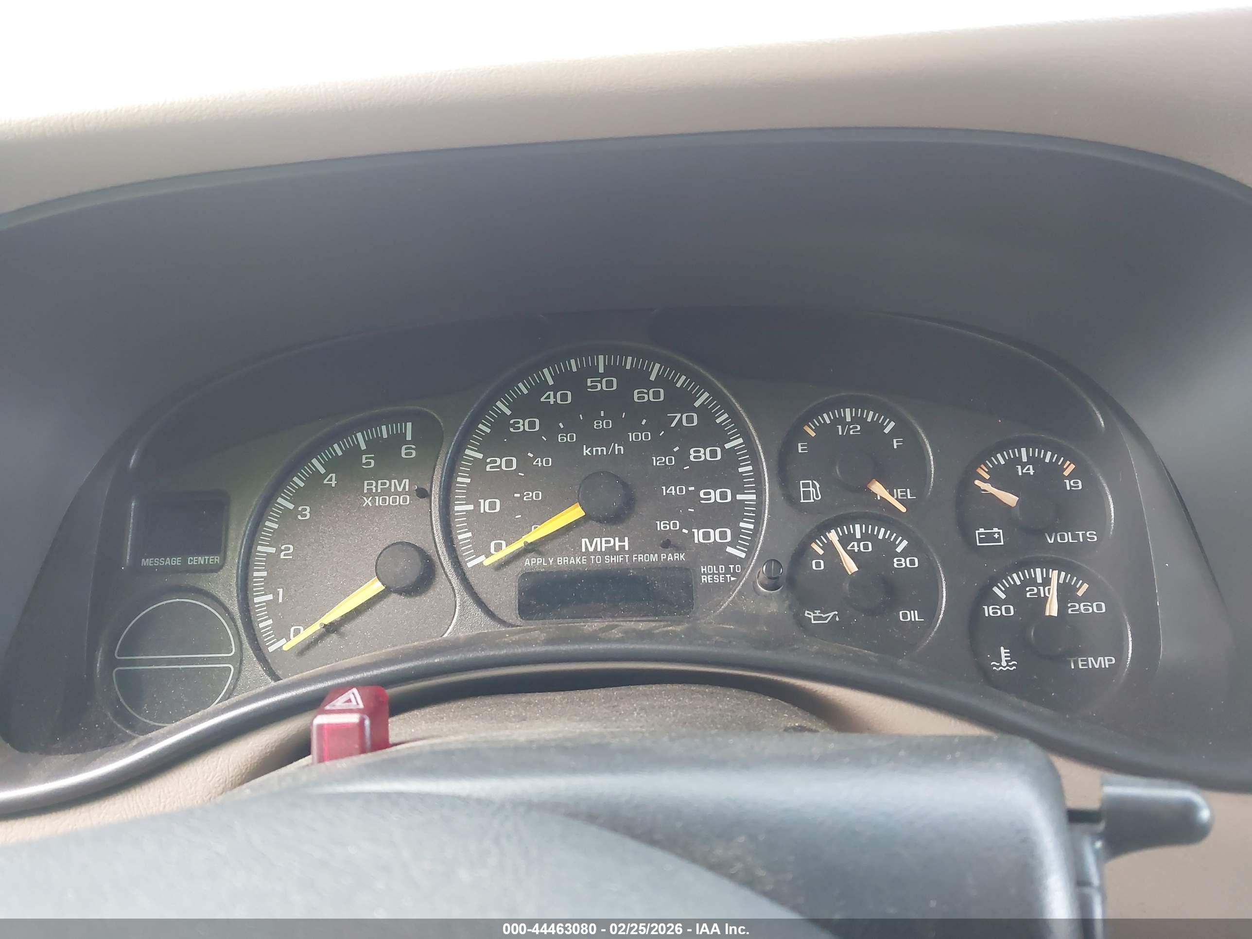 CHEVROLET SILVERADO image 7
