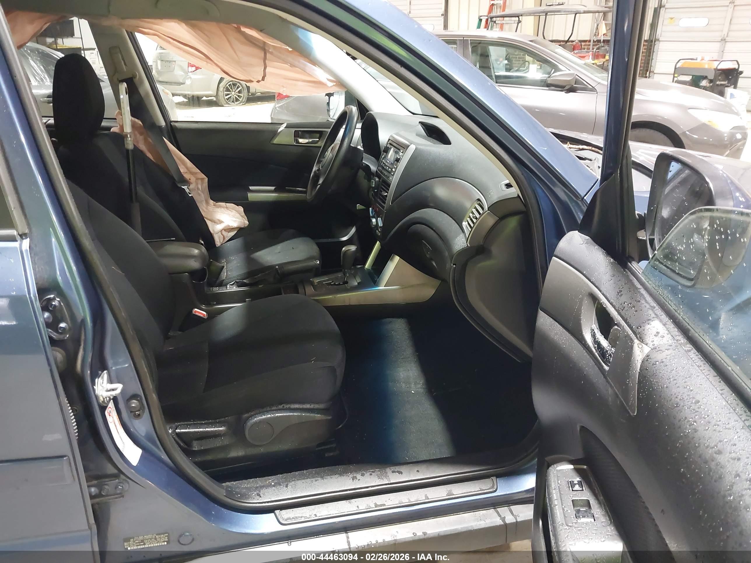 SUBARU FORESTER image 5