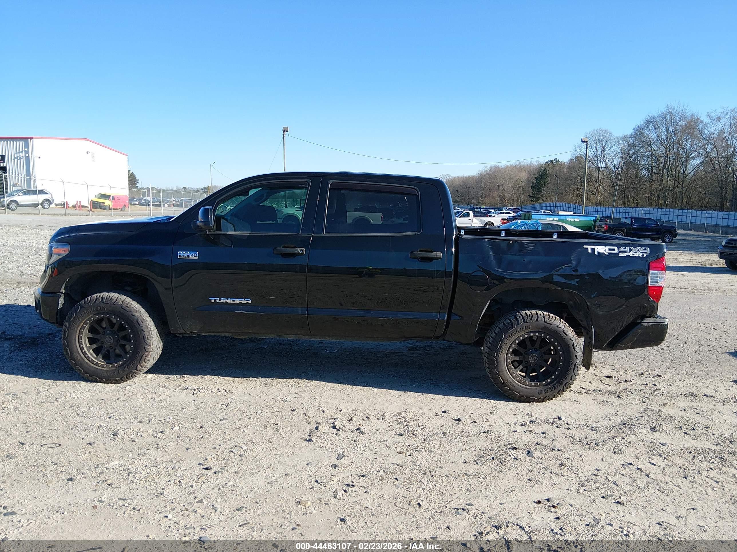 TOYOTA TUNDRA image 6