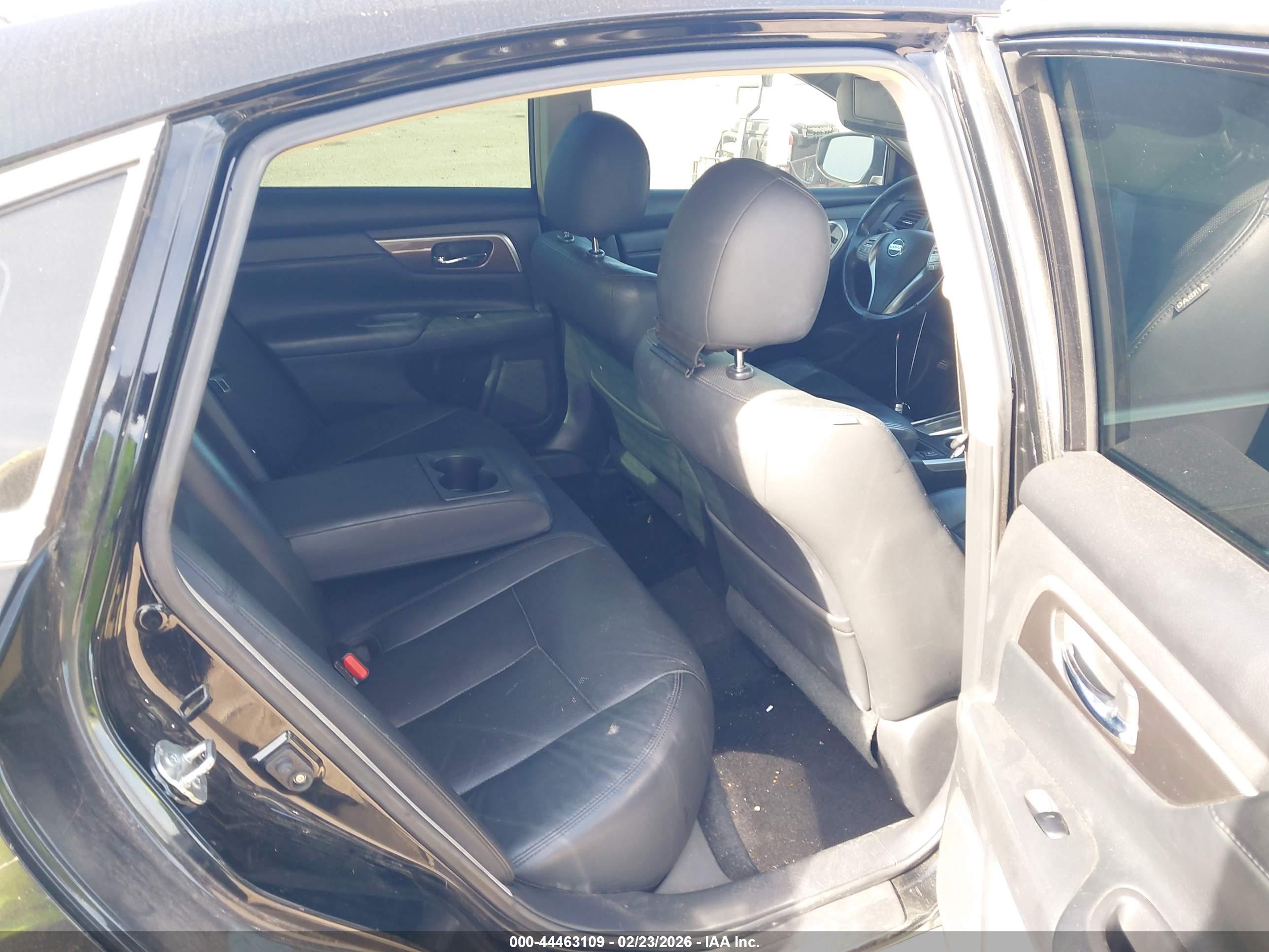 NISSAN ALTIMA image 8