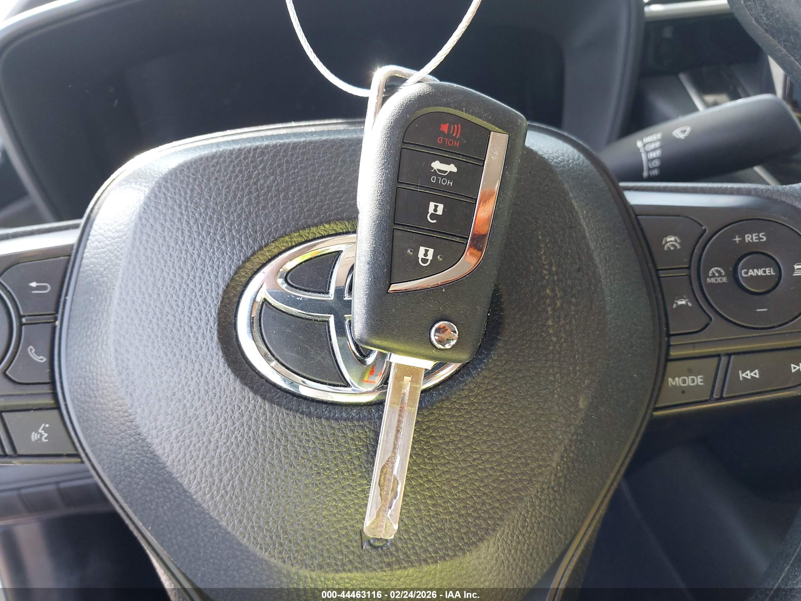 TOYOTA COROLLA image 11
