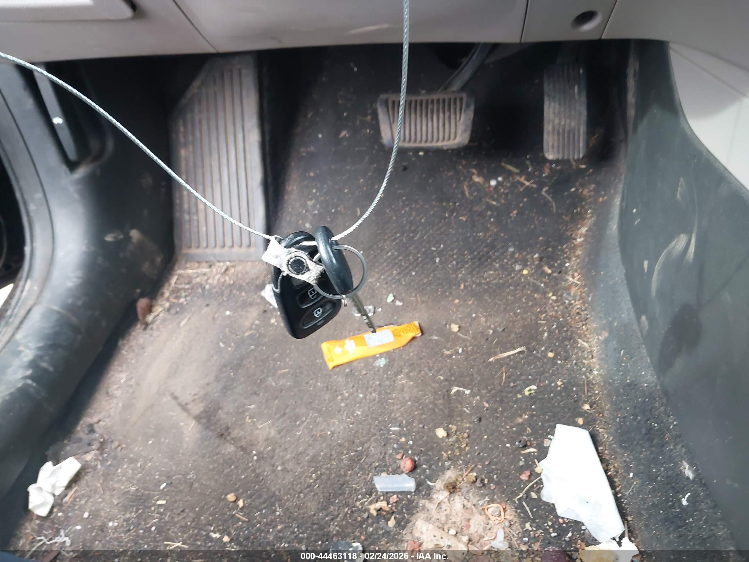 HYUNDAI ELANTRA image 11