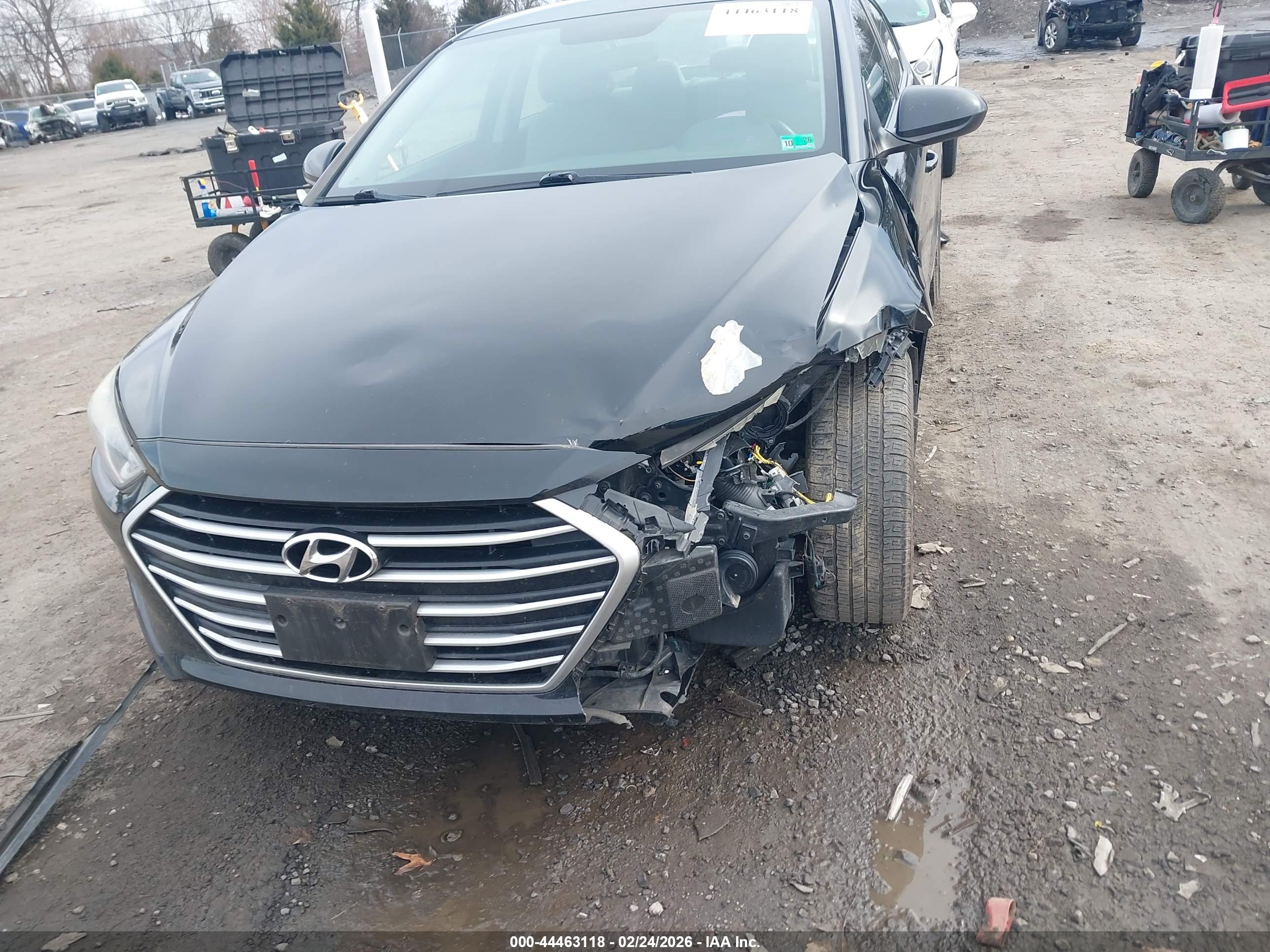 HYUNDAI ELANTRA image 6