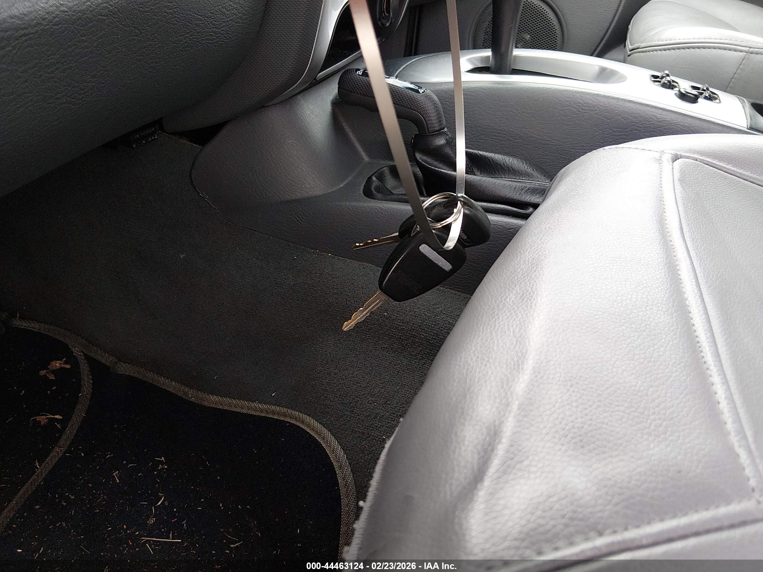 JEEP LIBERTY image 11