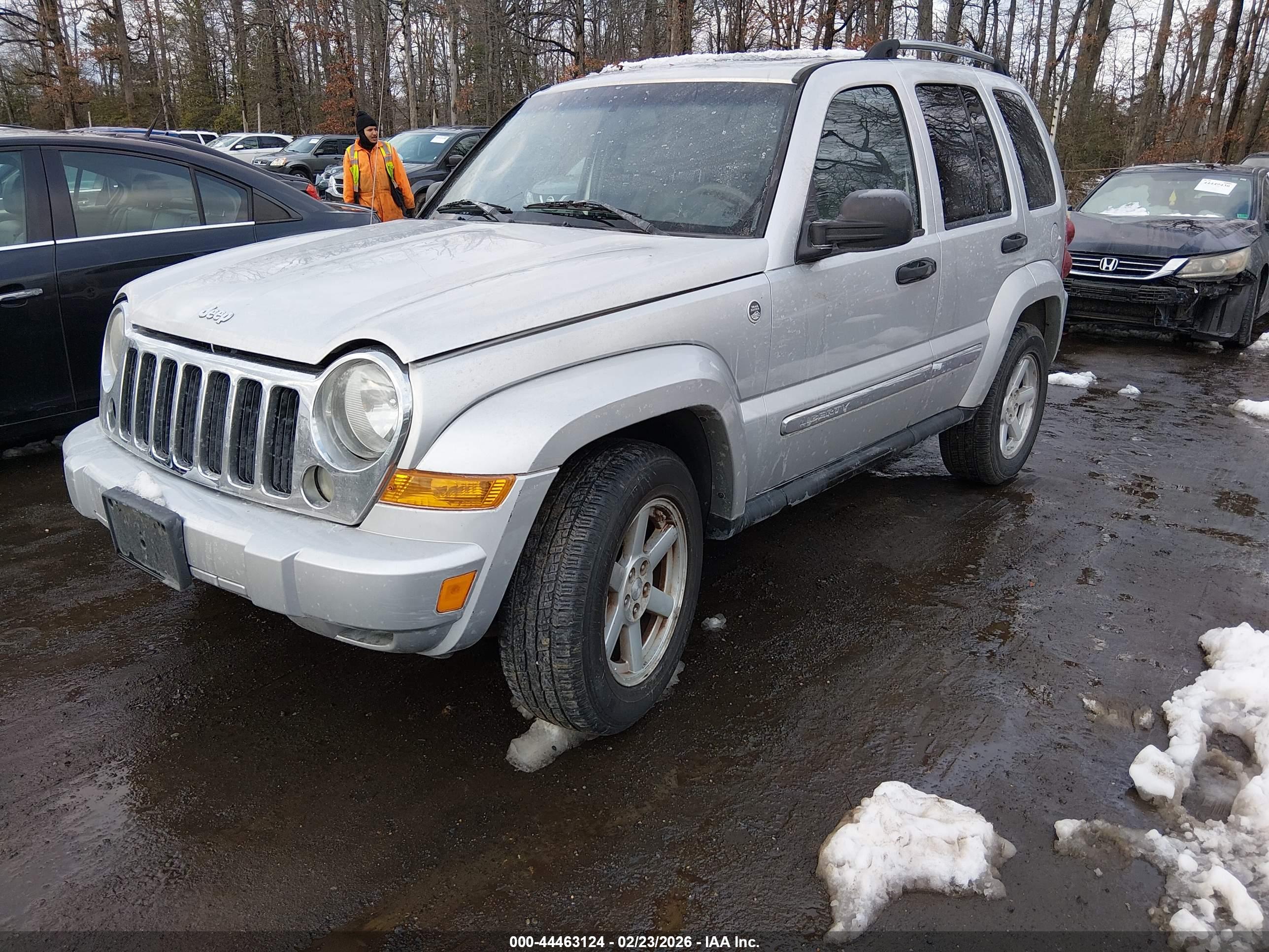 JEEP LIBERTY image 2