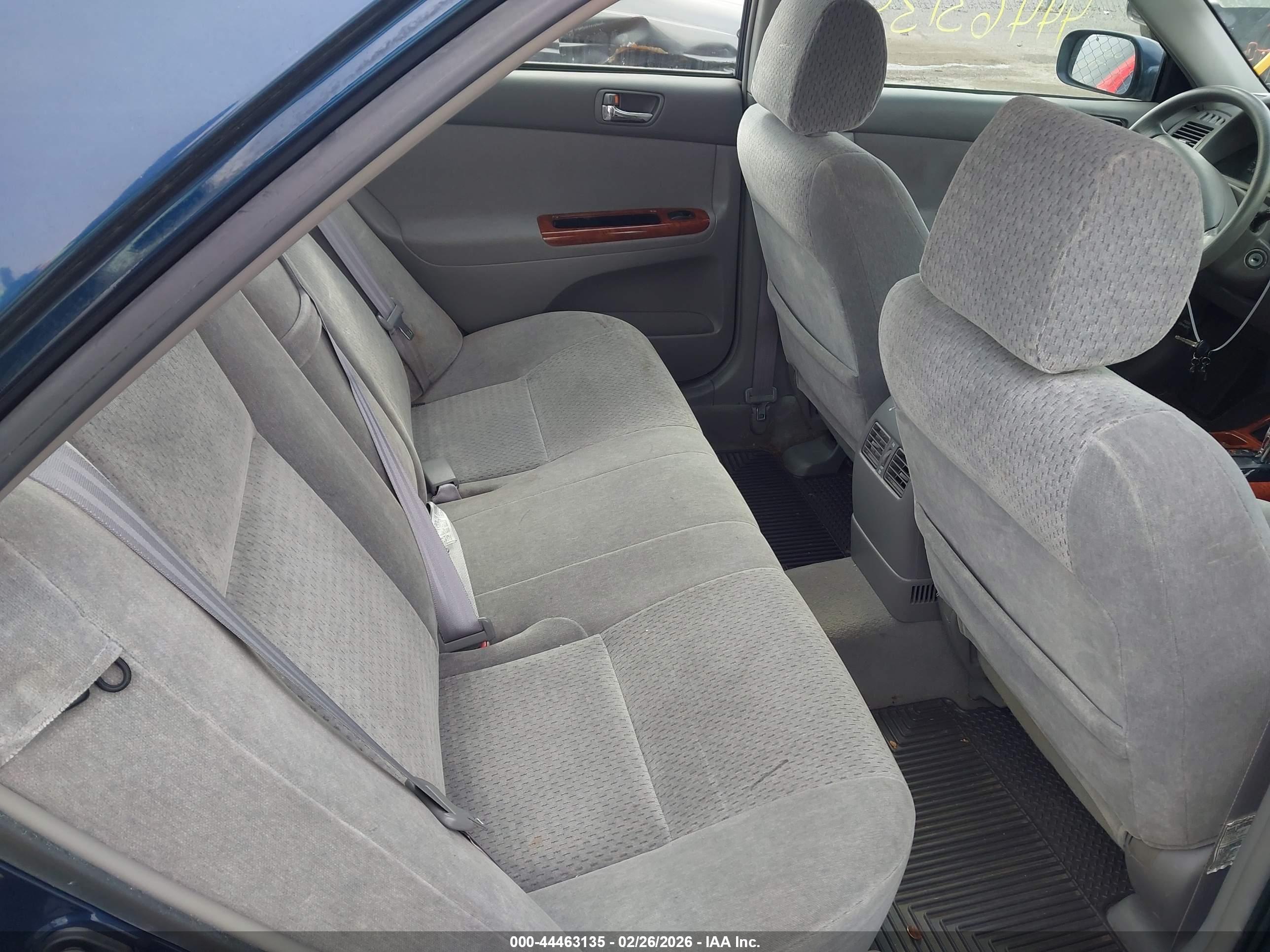 TOYOTA CAMRY image 8