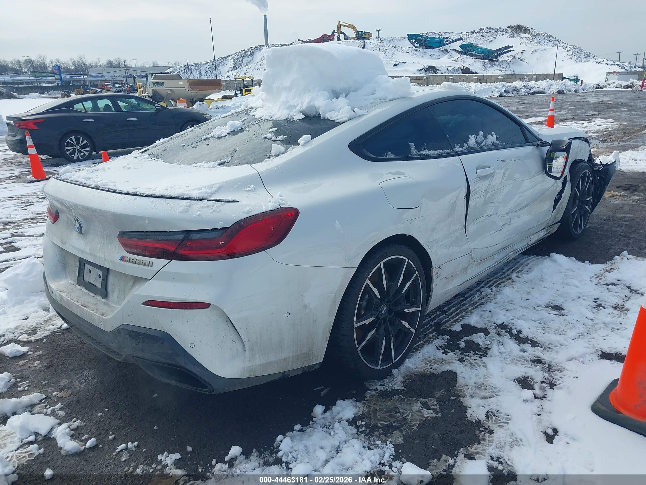 BMW M850I image 4