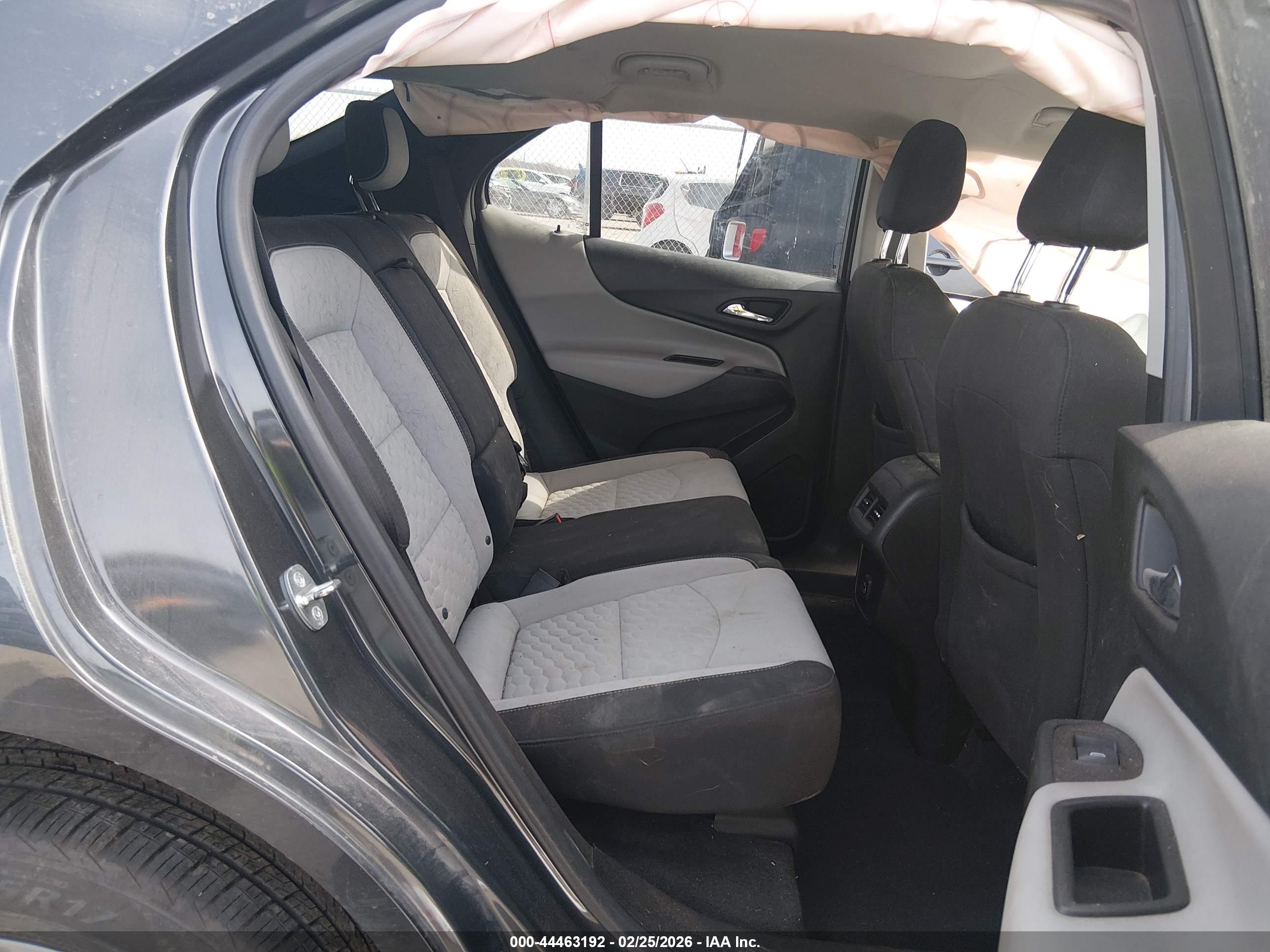 CHEVROLET EQUINOX image 8