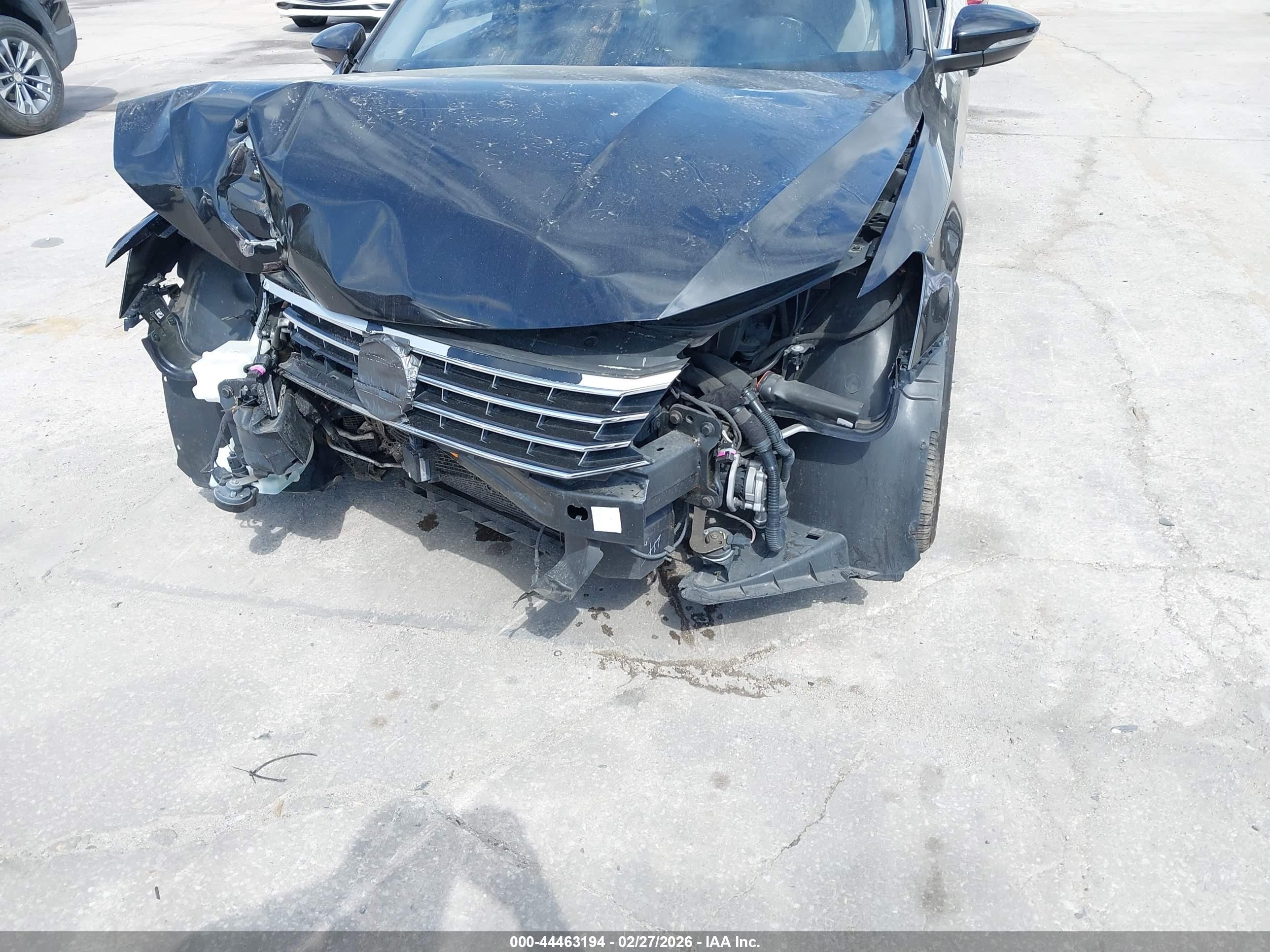 VOLKSWAGEN PASSAT image 6