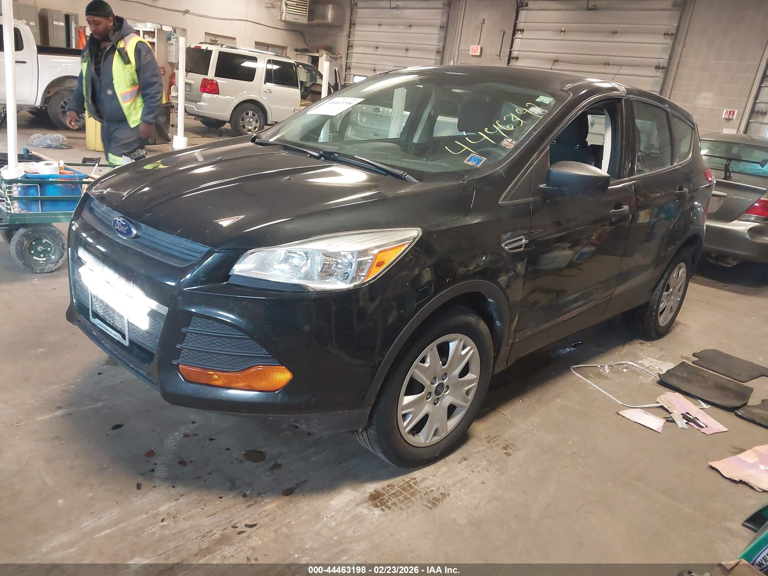FORD ESCAPE image 2