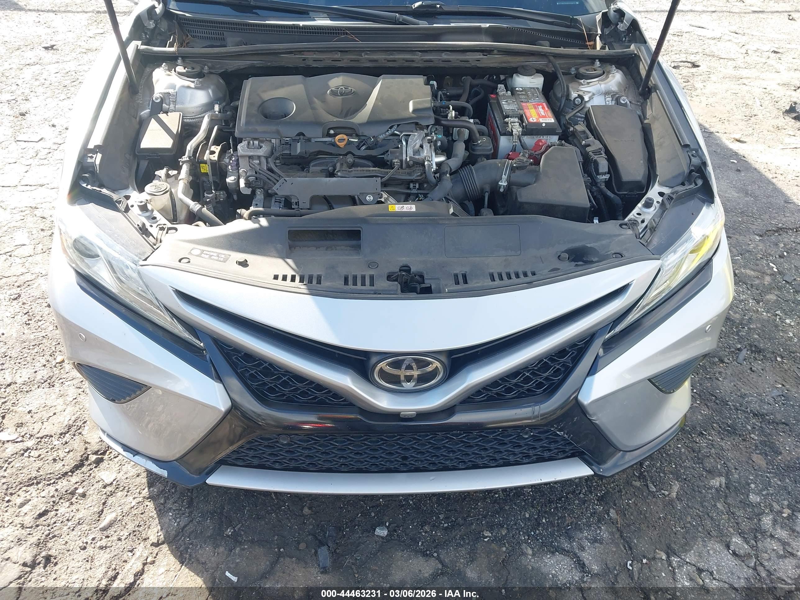 TOYOTA CAMRY image 10