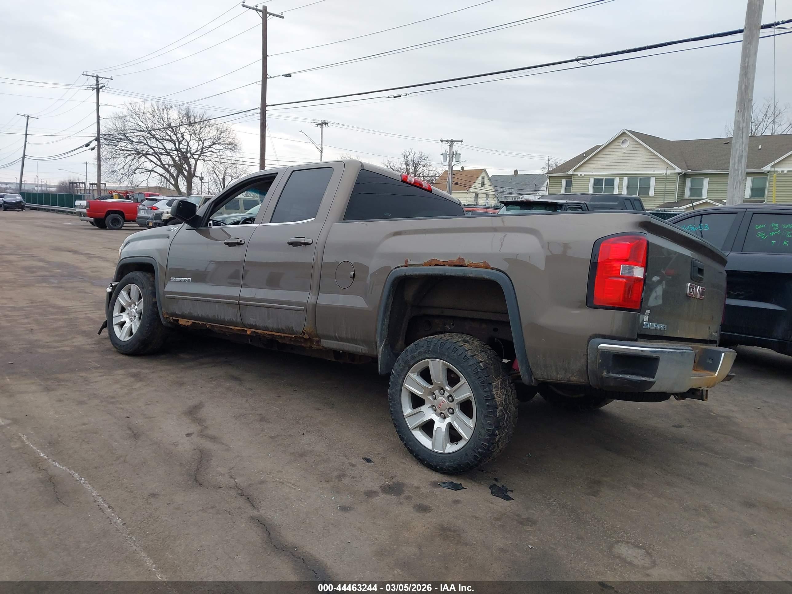 GMC SIERRA image 3