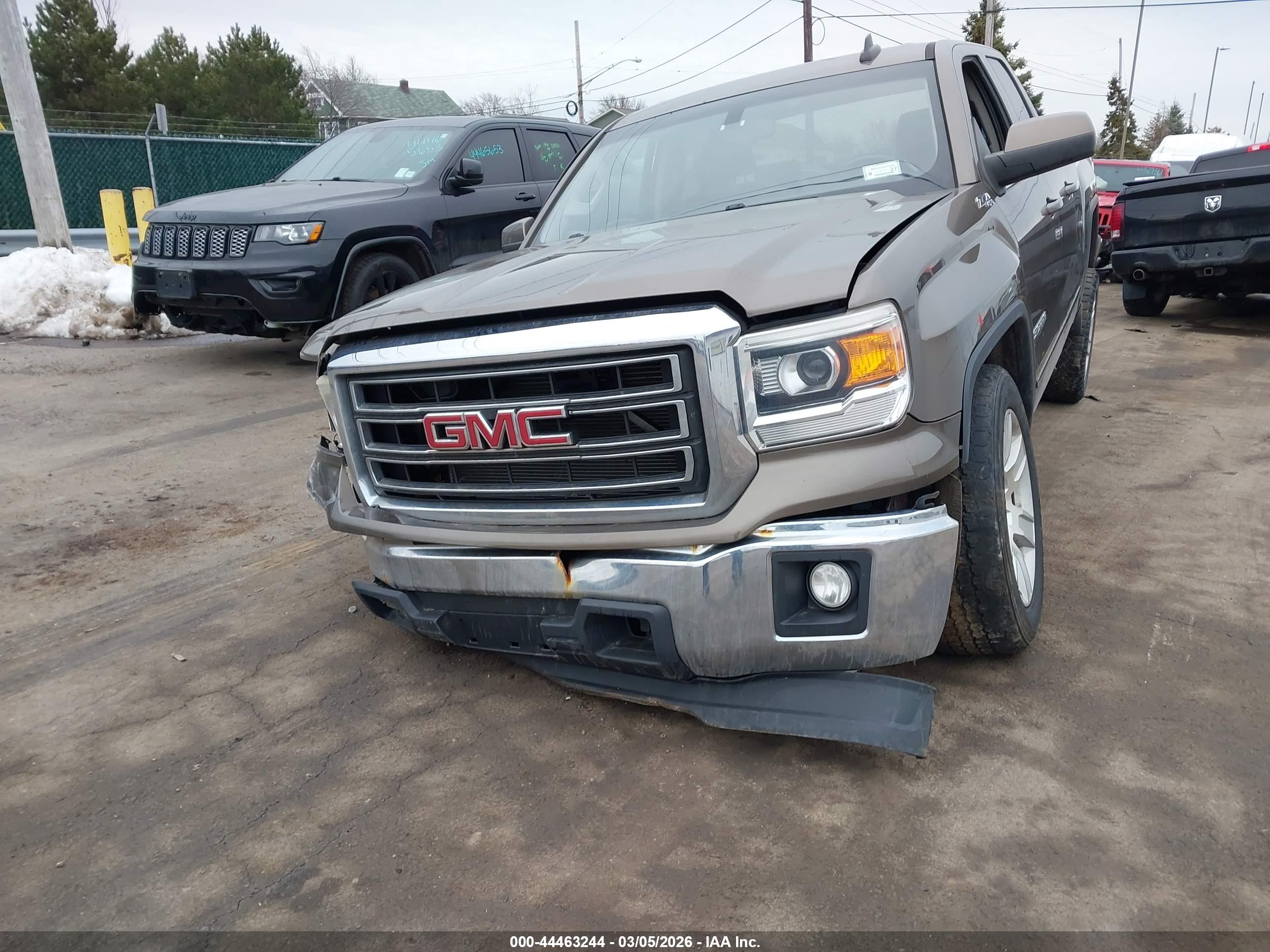 GMC SIERRA image 6